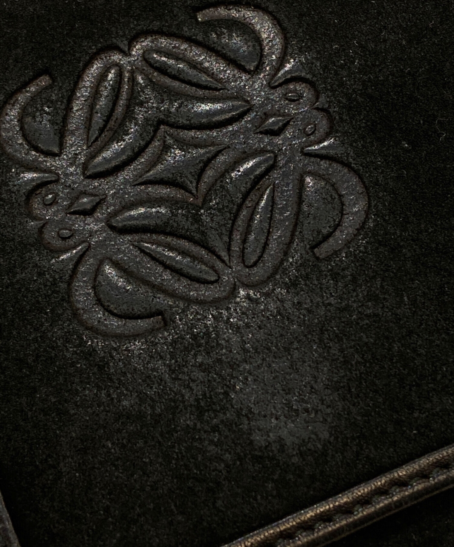 LOEWE ロエベ アナグラム ヴィンテージ スウェード 長財布 中古・古着通販】LOEWE (ロエベ) アナグラムスウェードレザーロング