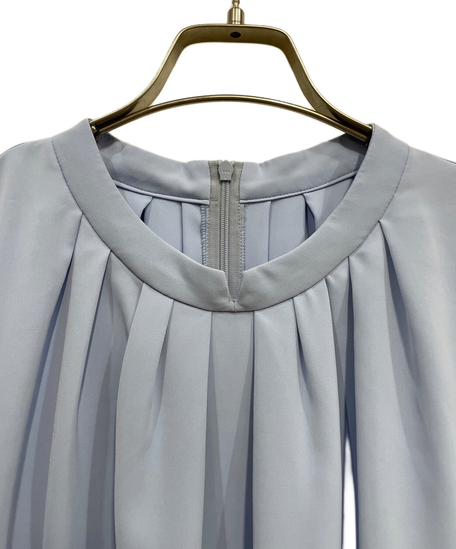 美品】ADORE クリアジョーゼットブラウス 短丈 バルーン袖 カーキ 38 