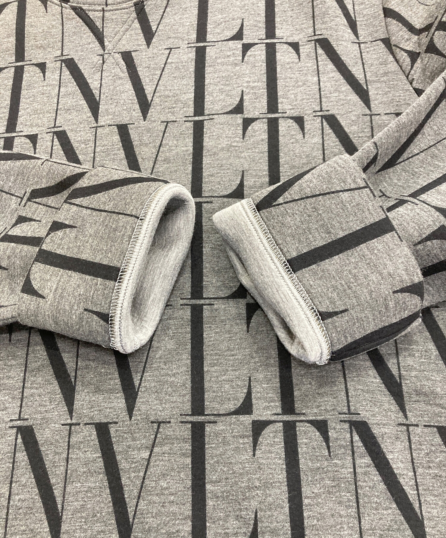 中古・古着通販】VALENTINO (ヴァレンティノ) VLTNロゴボンディング