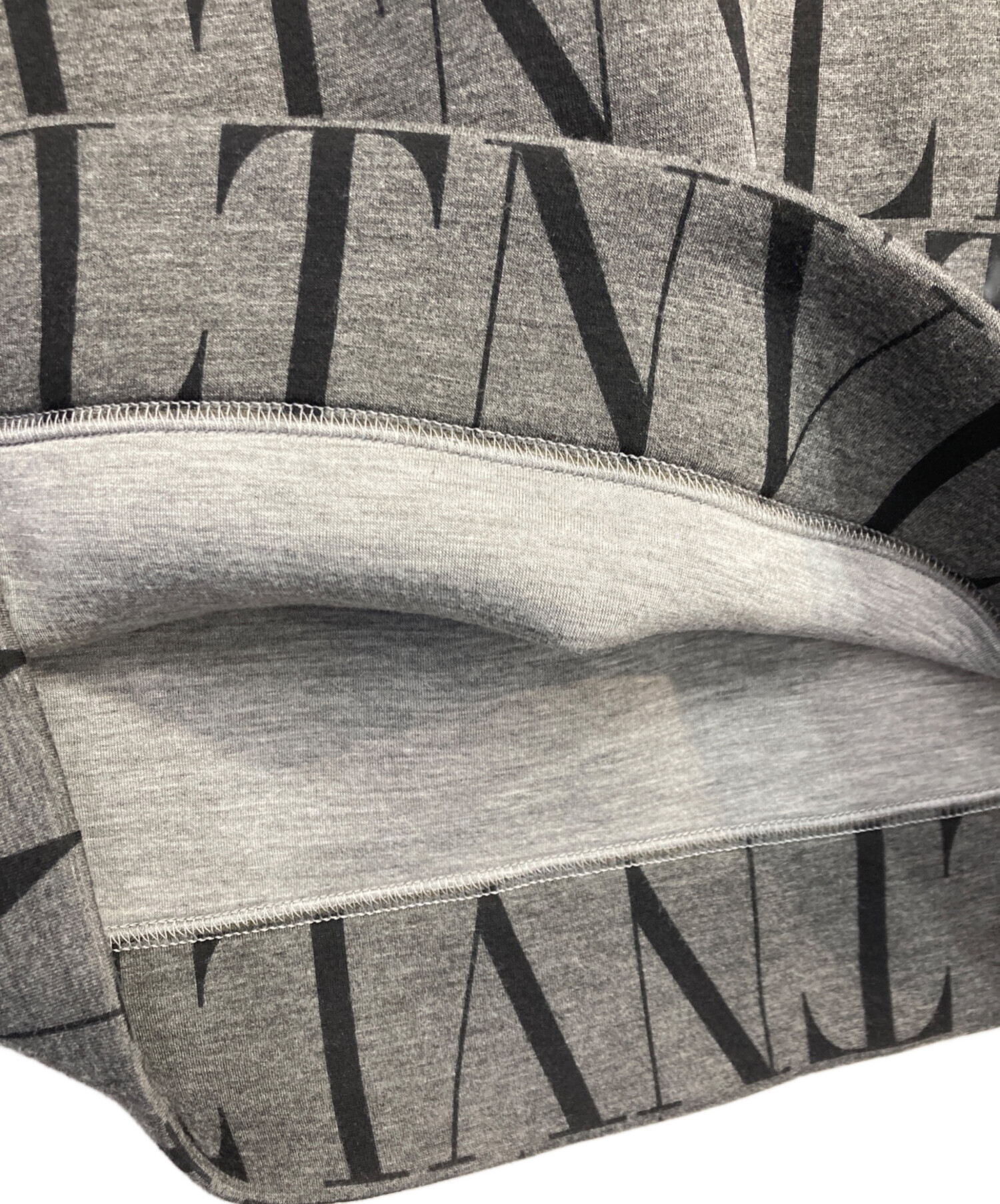 中古・古着通販】VALENTINO (ヴァレンティノ) VLTNロゴボンディング