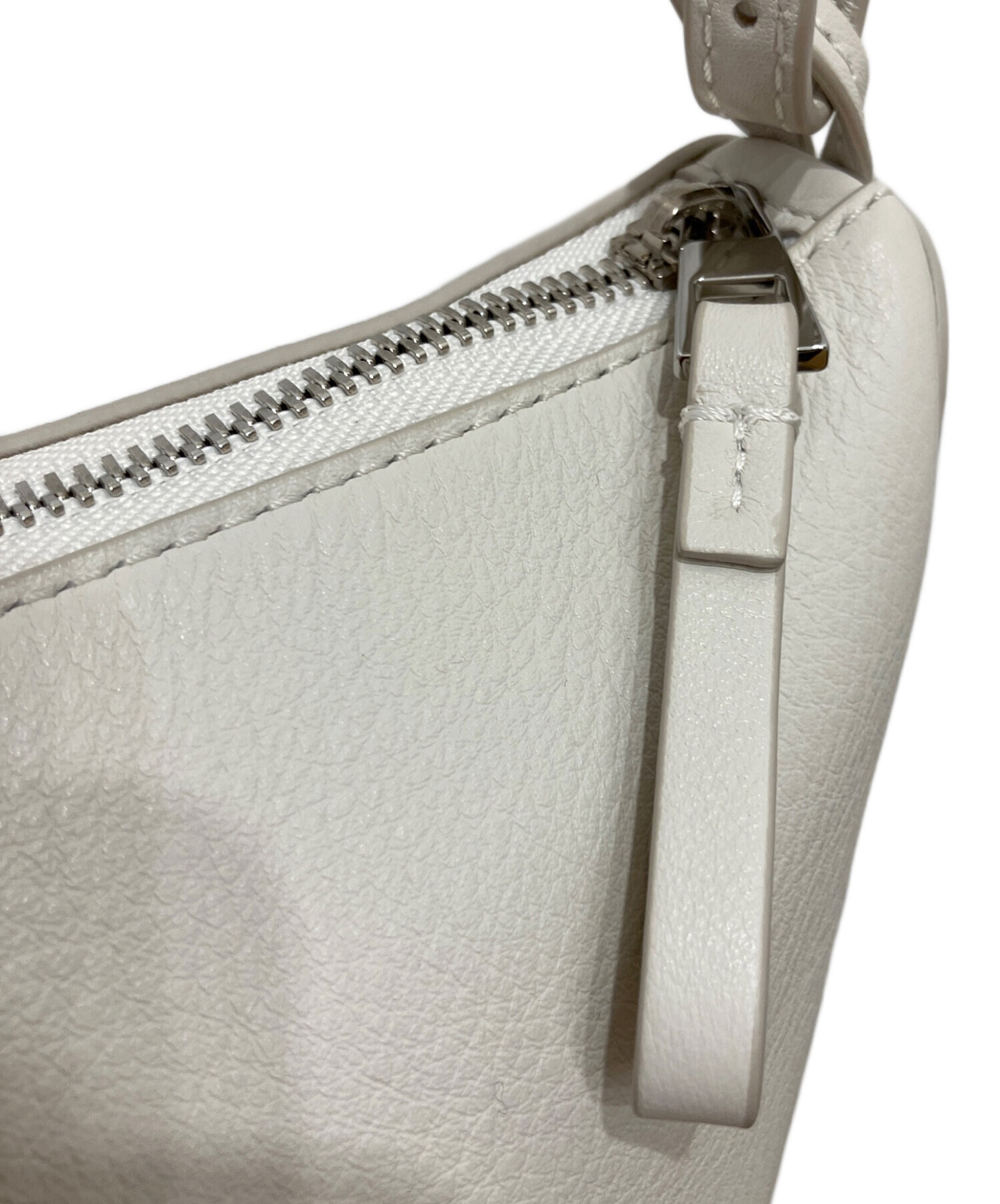 中古・古着通販】LOEWE (ロエベ) ホーボーバッグ ミニ ホワイト