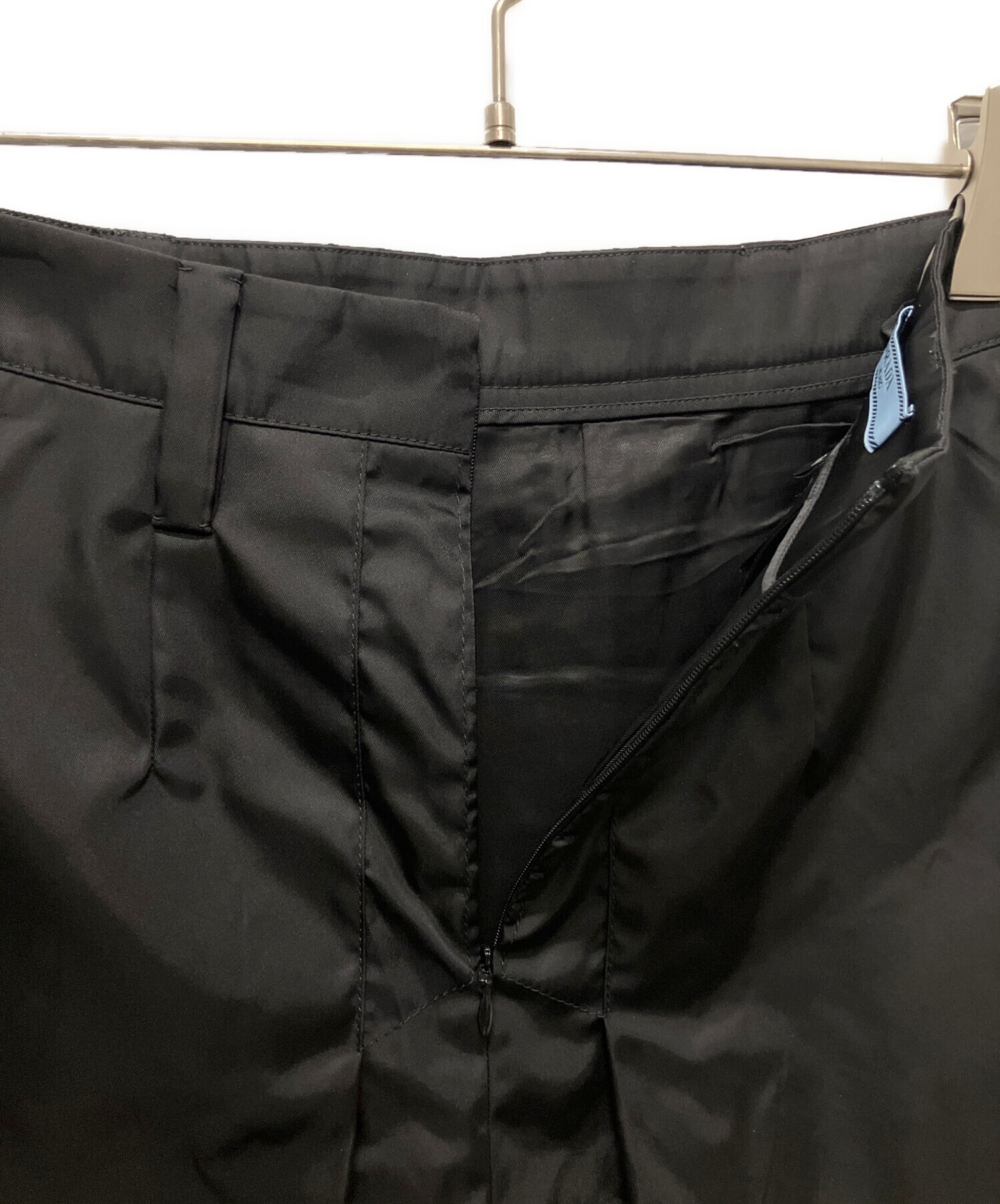 中古・古着通販】PRADA (プラダ) RE-NYLON/ミニスカート ブラック 中古・古着通販】PRADA (プラダ) RE-NYLON/ミニスカート ブラック