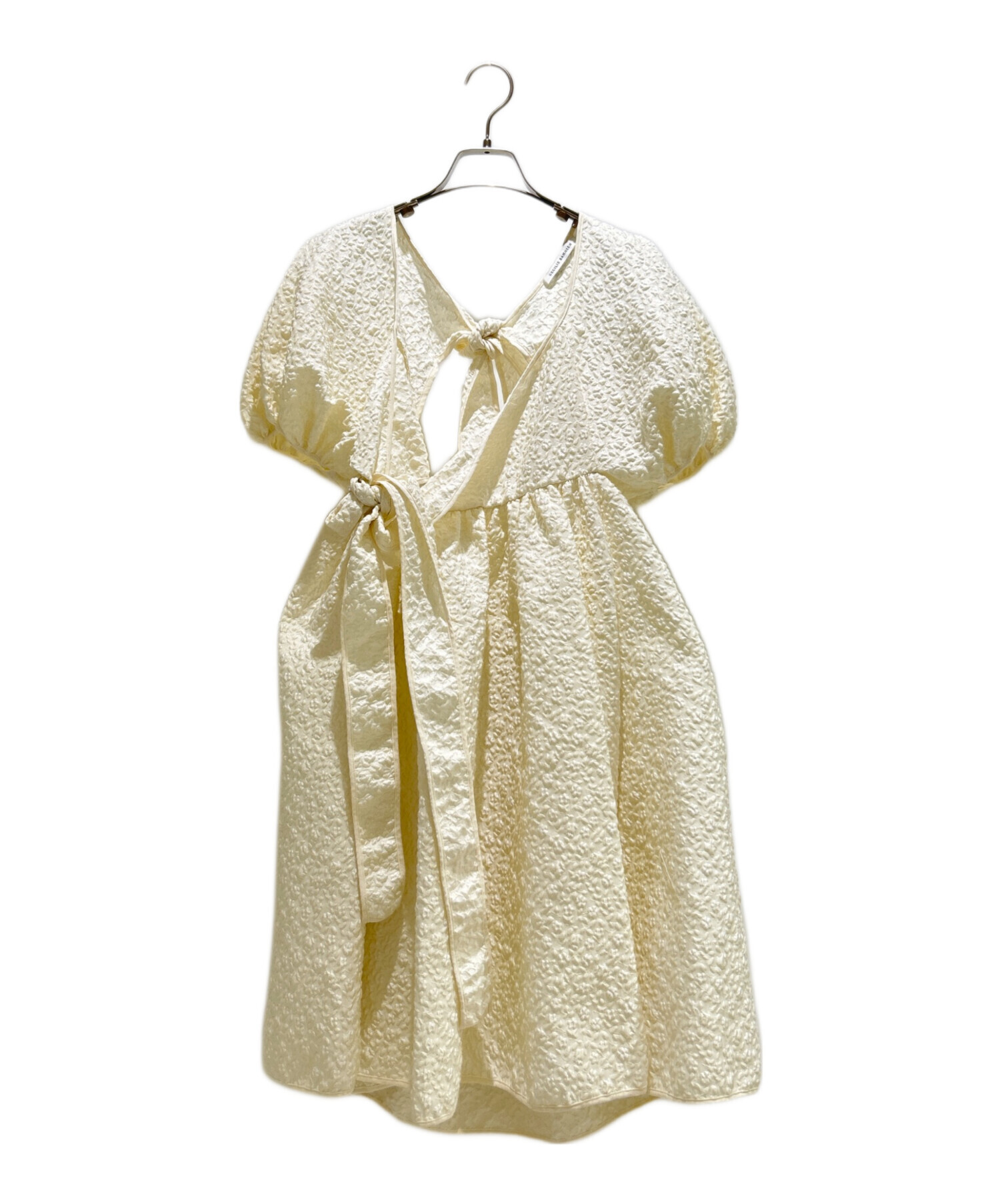 美品 クリーニング済 Cecilie Bahnsen セシリーバンセン Kaspanje blouse mist matelasse バックオープン ブラウス UK8 ホワイト レディース 古着 中古 USED AMBRA | DRESS DAHLIA MATELASSE WHITE