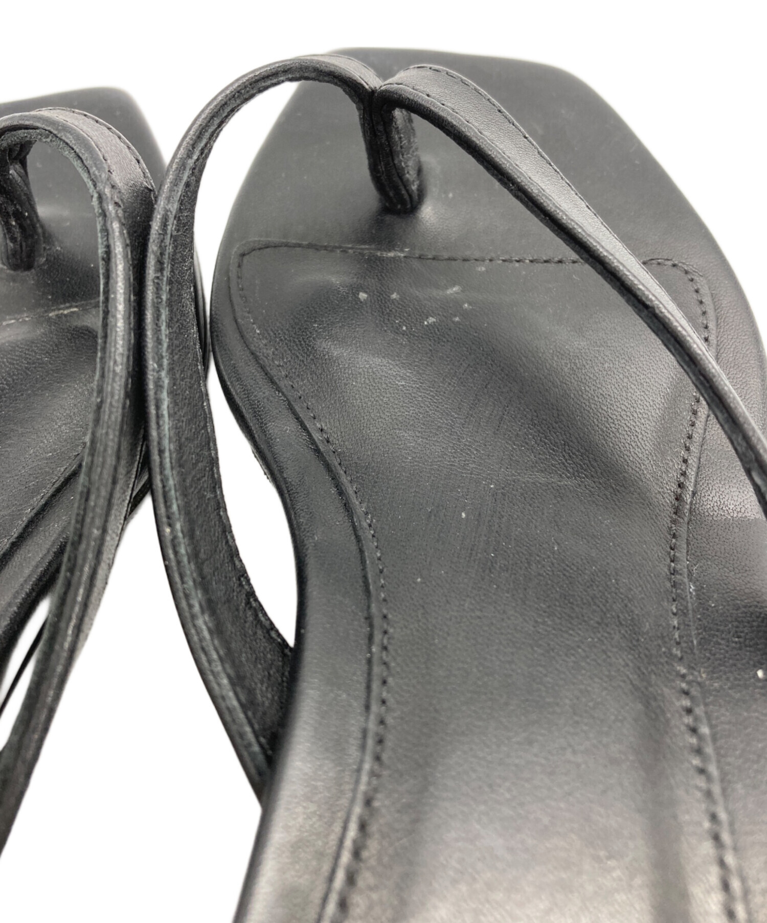 中古・古着通販】toteme (トーテム) THE FLIP FLOP HEEL ブラック