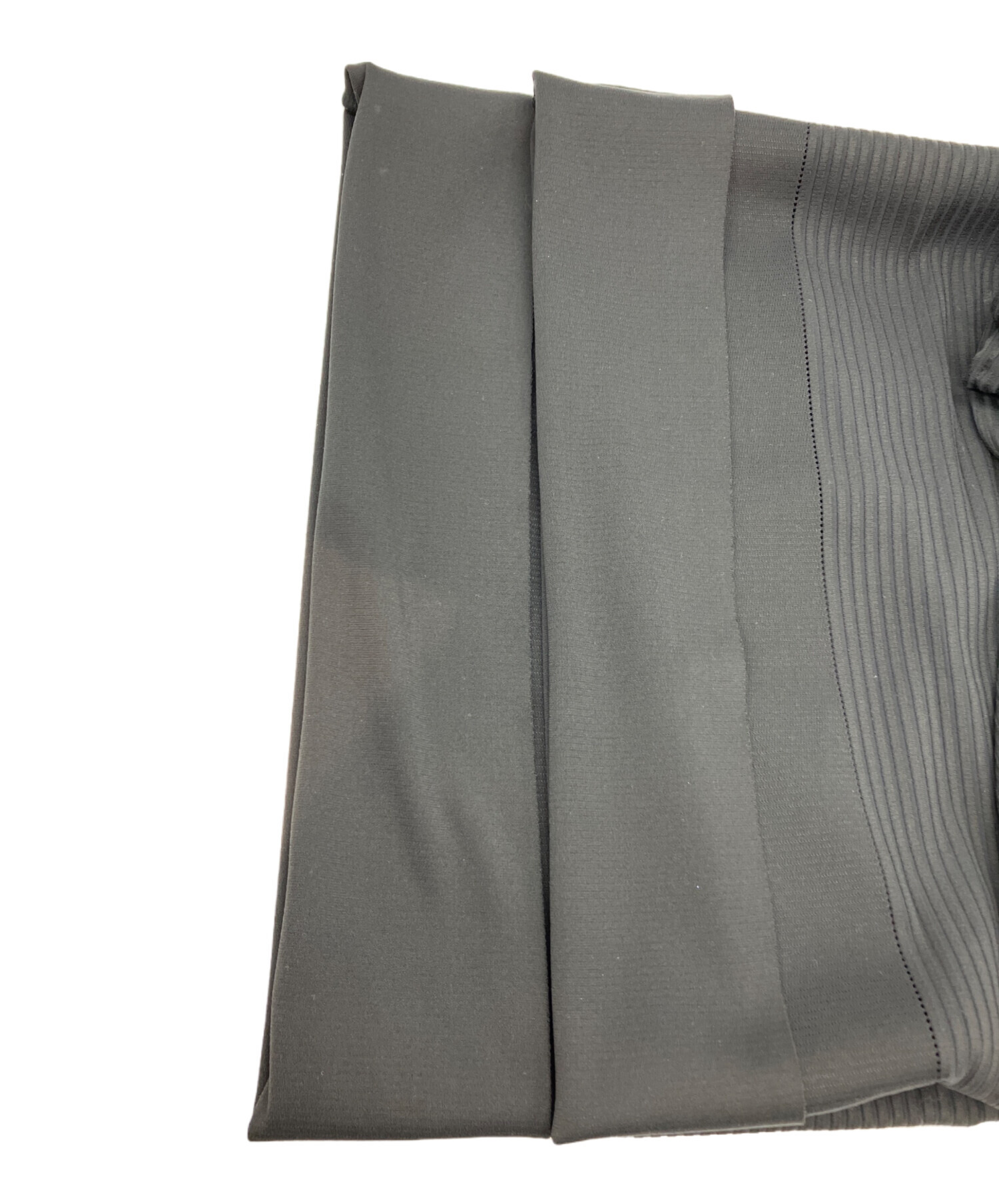 イッセイミヤケ　チャコールグレーワイドパンツ　Mサイズ 中古・古着通販】ISSEY MIYAKE (イッセイミヤケ) ワイドパンツ