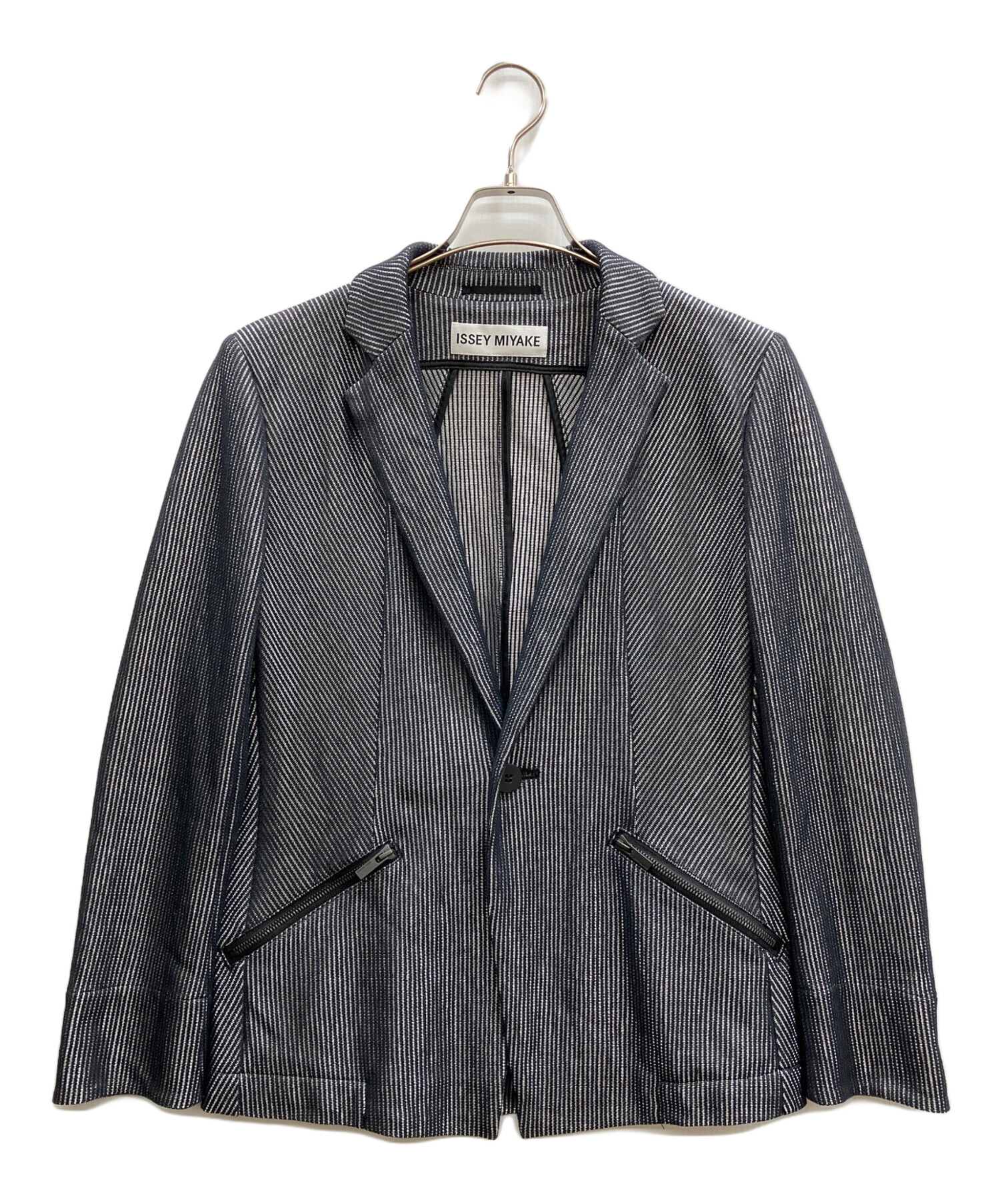 ISSEY MIYAKE グレー ストライプ テーラードジャケット　専用です。 中古・古着通販】ISSEY MIYAKE (イッセイミヤケ) ストライプテーラード
