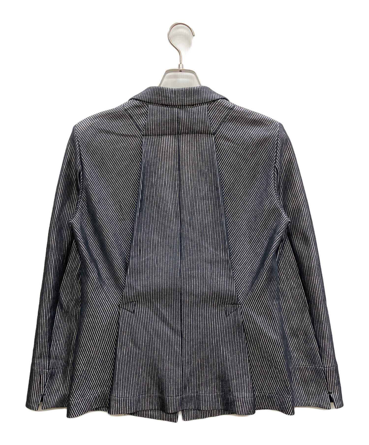 ISSEY MIYAKE ネイビー ストライプ テーラードジャケット Sサイズ 中古・古着通販】ISSEY MIYAKE (イッセイミヤケ) ストライプテーラード