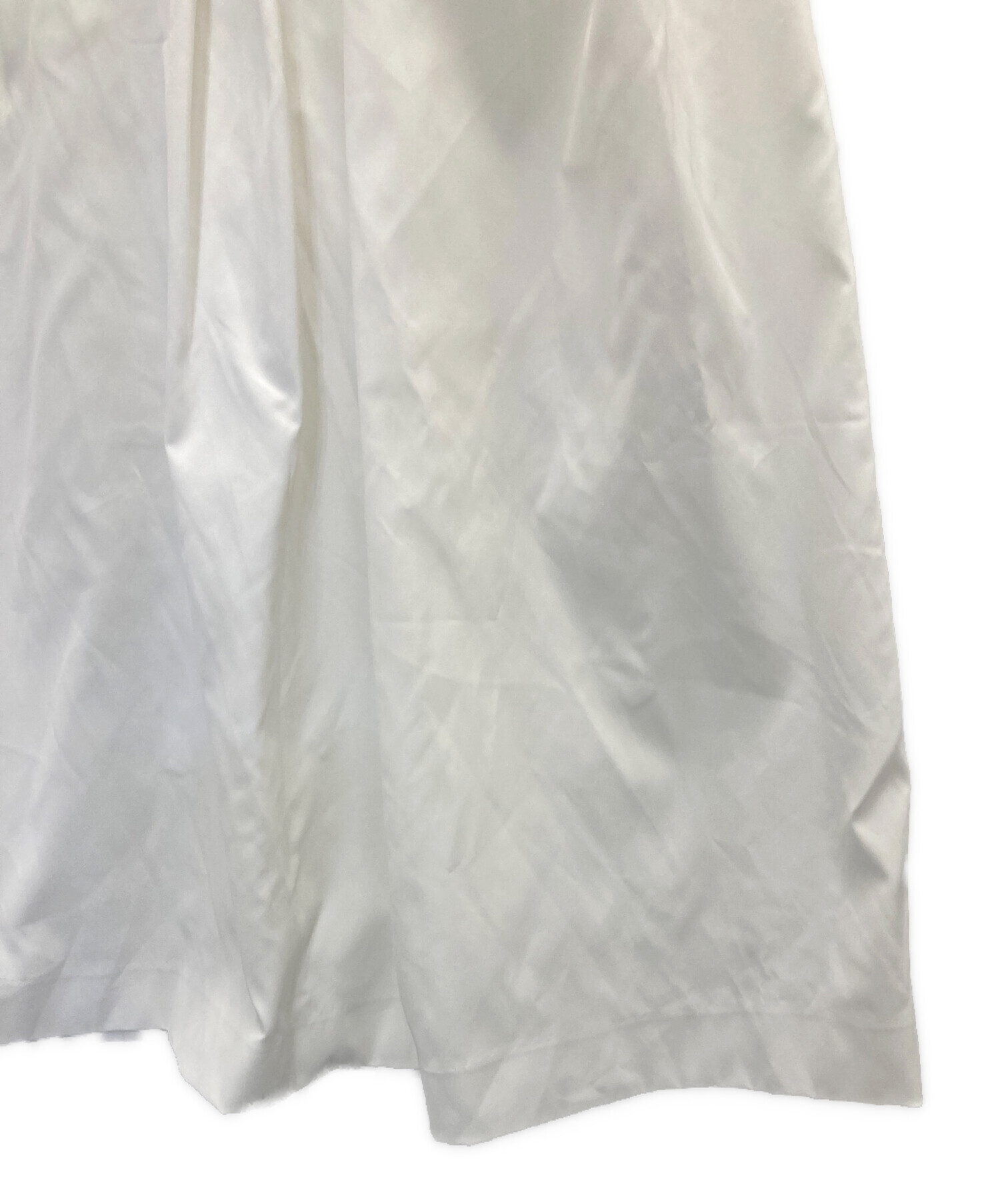 中古・古着通販】Bibiy. (ビビィ) MIMISATINSKIRT ホワイト サイズ:S