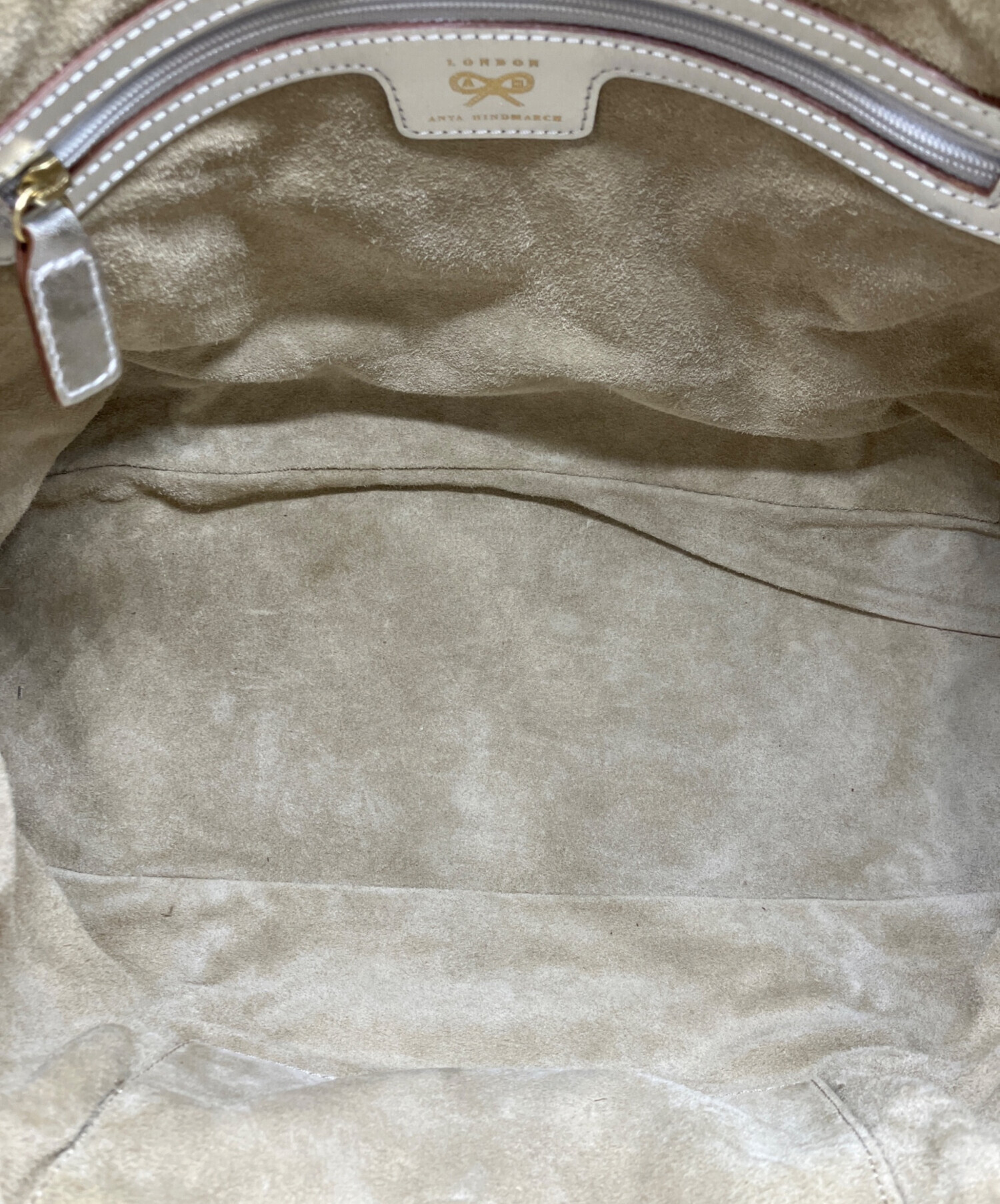 中古・古着通販】ANYA HINDMARCH (アニヤ・ハインドマーチ) レザー 