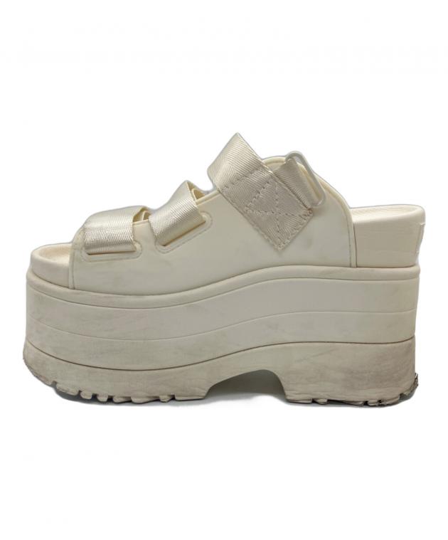 中古・古着通販】UGG (アグ) サンダル アイボリー サイズ:24cm