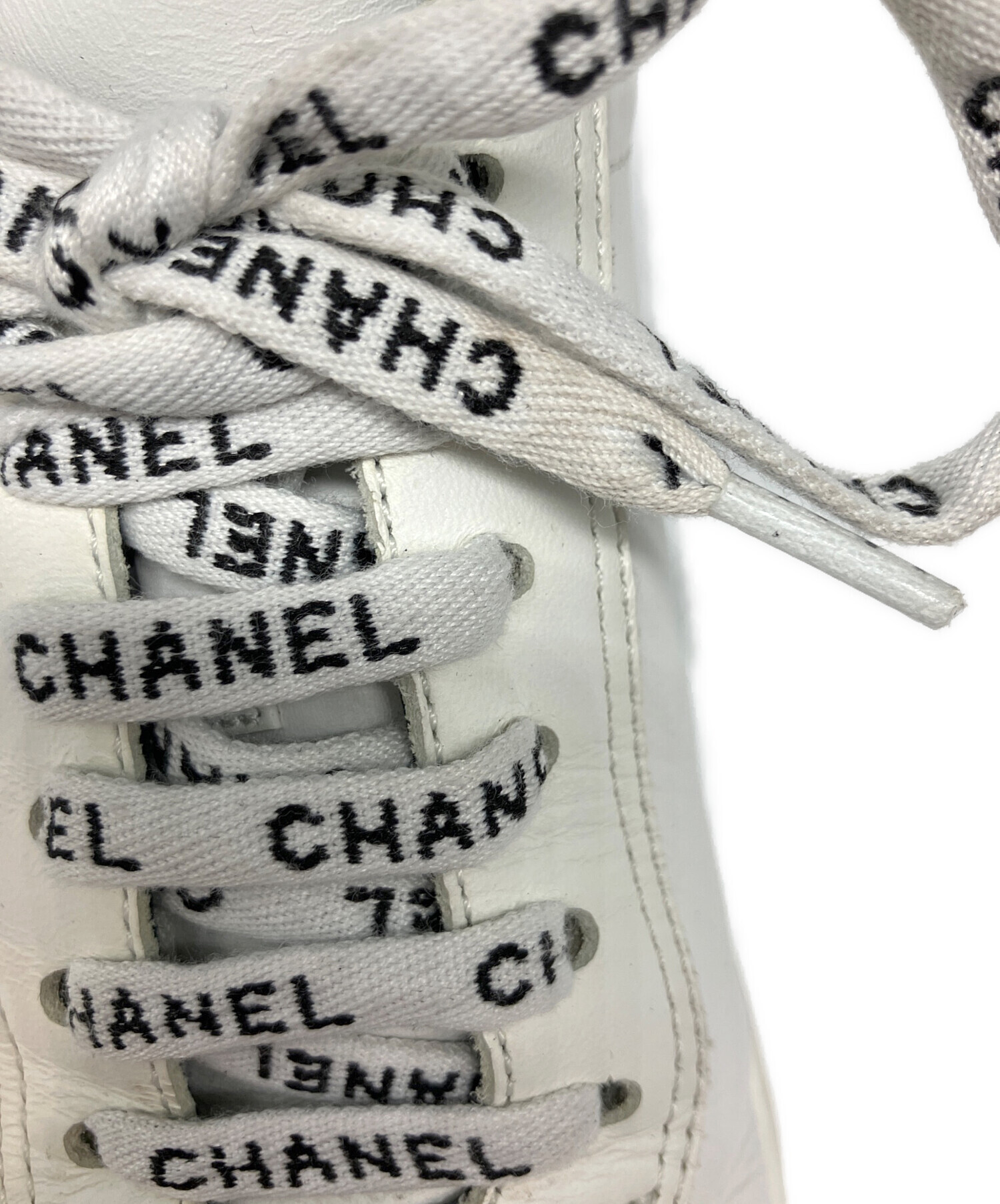 美品　CHANEL ホワイト スニーカー　レザー　39 中古・古着通販】CHANEL (シャネル) レザースニーカー ホワイト