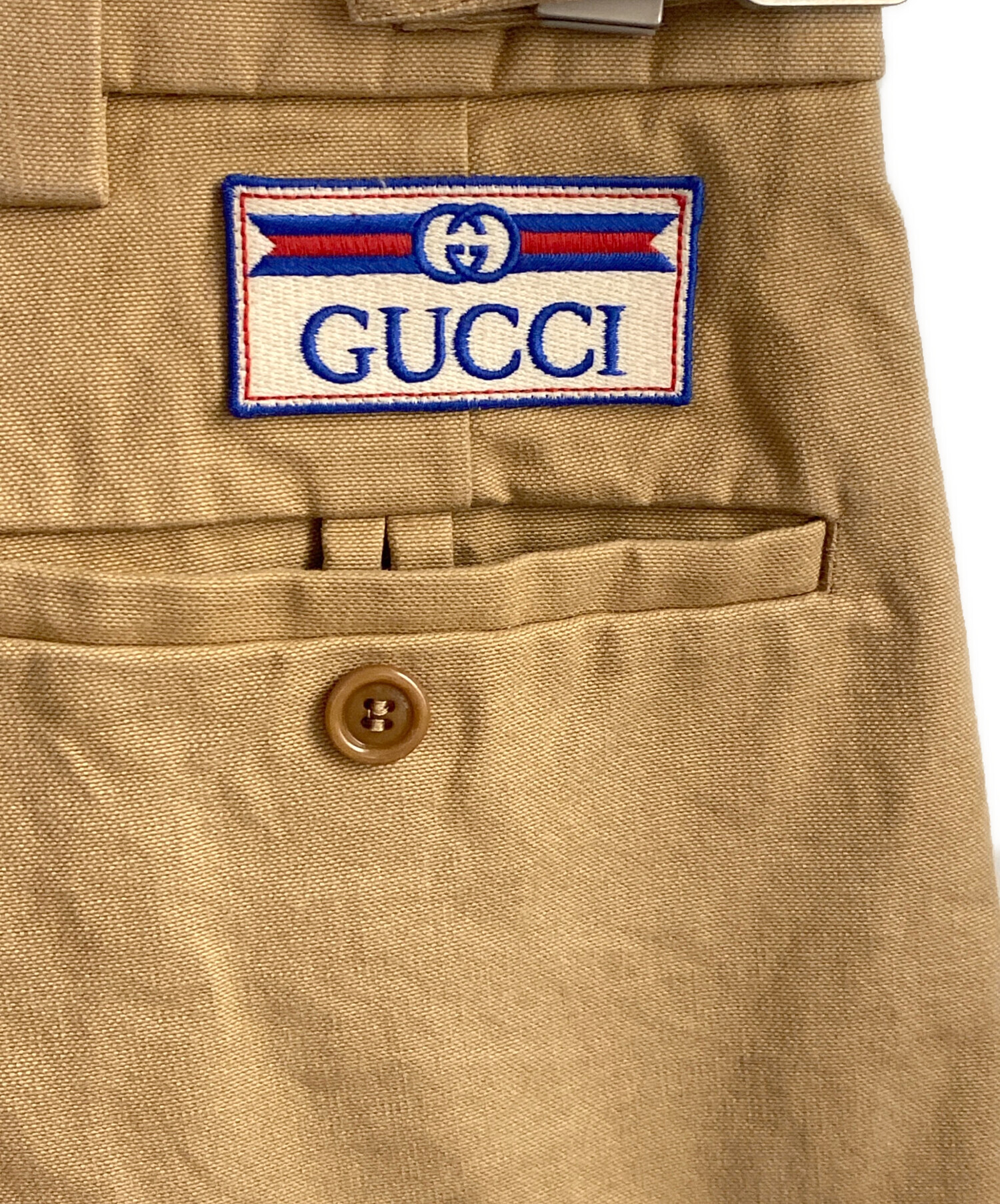 中古・古着通販】GUCCI (グッチ) サイドベルトタックパンツ ベージュ 中古・古着通販】GUCCI (グッチ) サイドベルトタックパンツ ベージュ