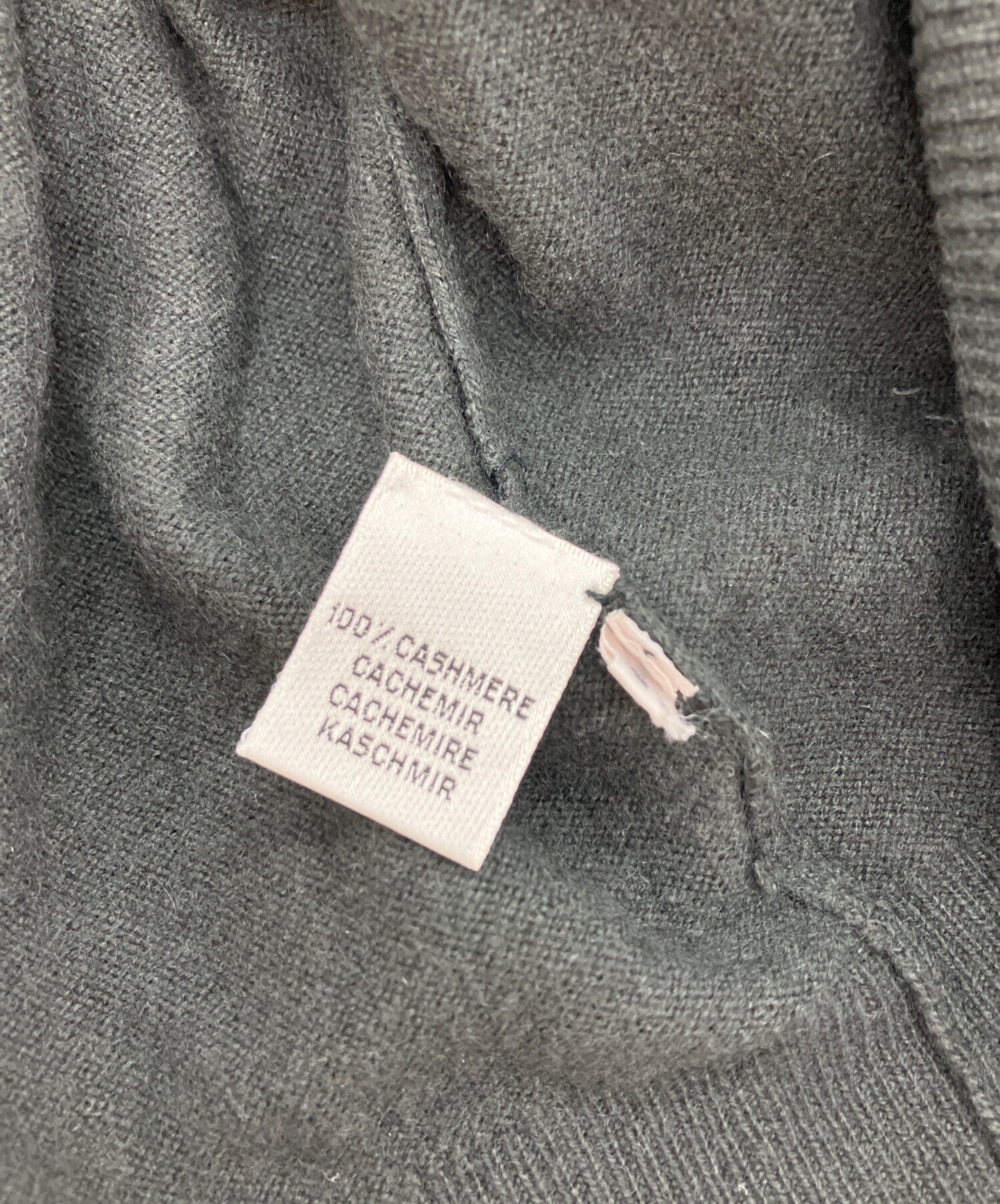 中古・古着通販】Cruciani (クルチアーニ) カシミヤVネックニット