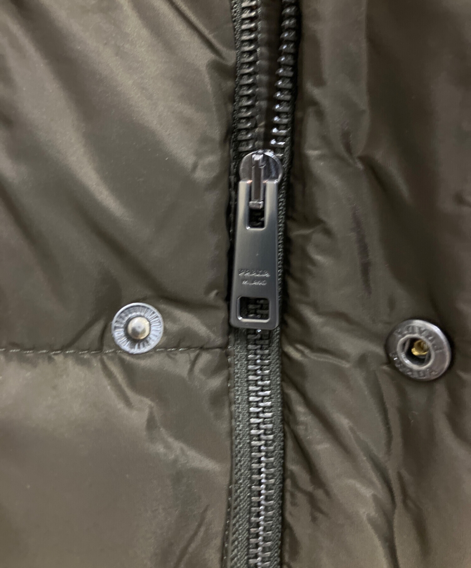 中古・古着通販】PRADA (プラダ) ダウンジャケット オリーブ サイズ:48