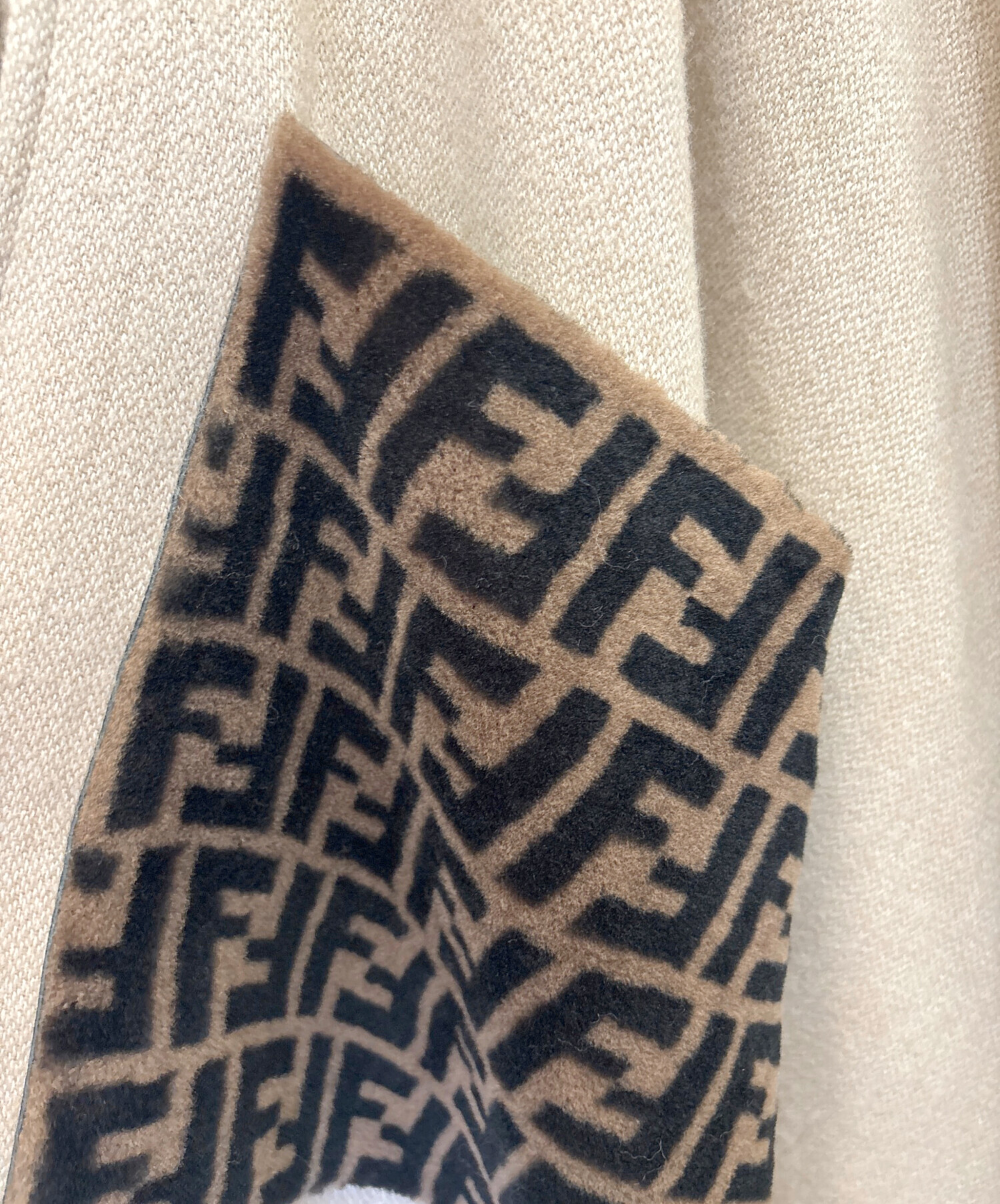 FENDI フェンディ コットンボアシーツ 2枚セット 中古・古着通販】FENDI (フェンディ) シープスキンズッカポケット