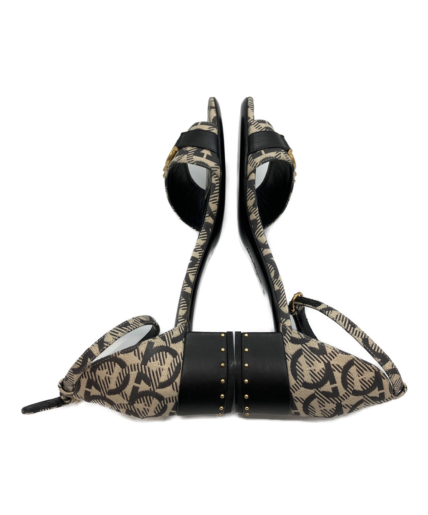 M*t様 サルヴァトーレ・フェラガモ アイボリー　サンダル【サイズ:7.5】 中古・古着通販】Salvatore Ferragamo (サルヴァトーレ フェラガモ