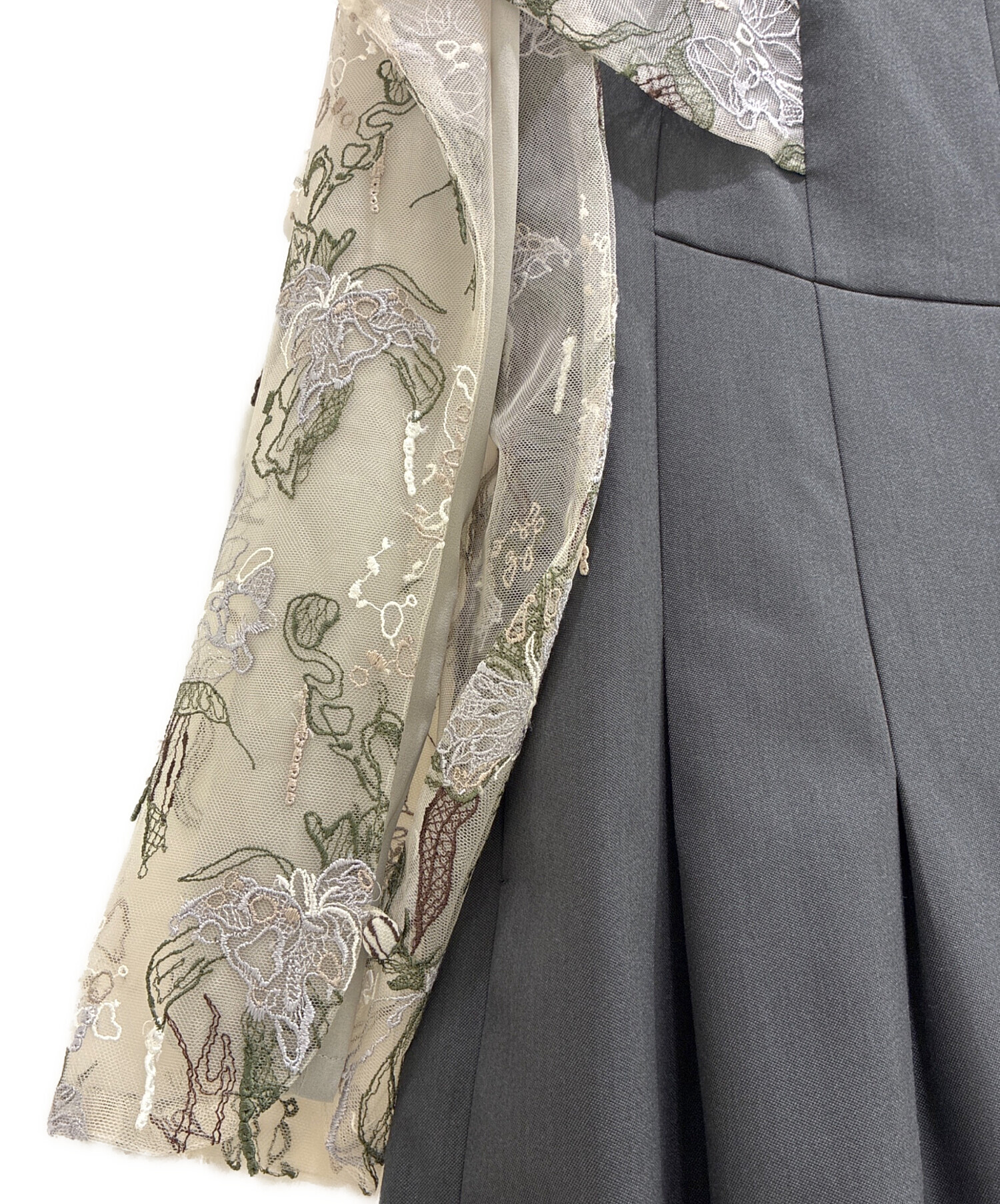 中古・古着通販】MURRAL (ミューラル) Tears flower lace dress (Gray