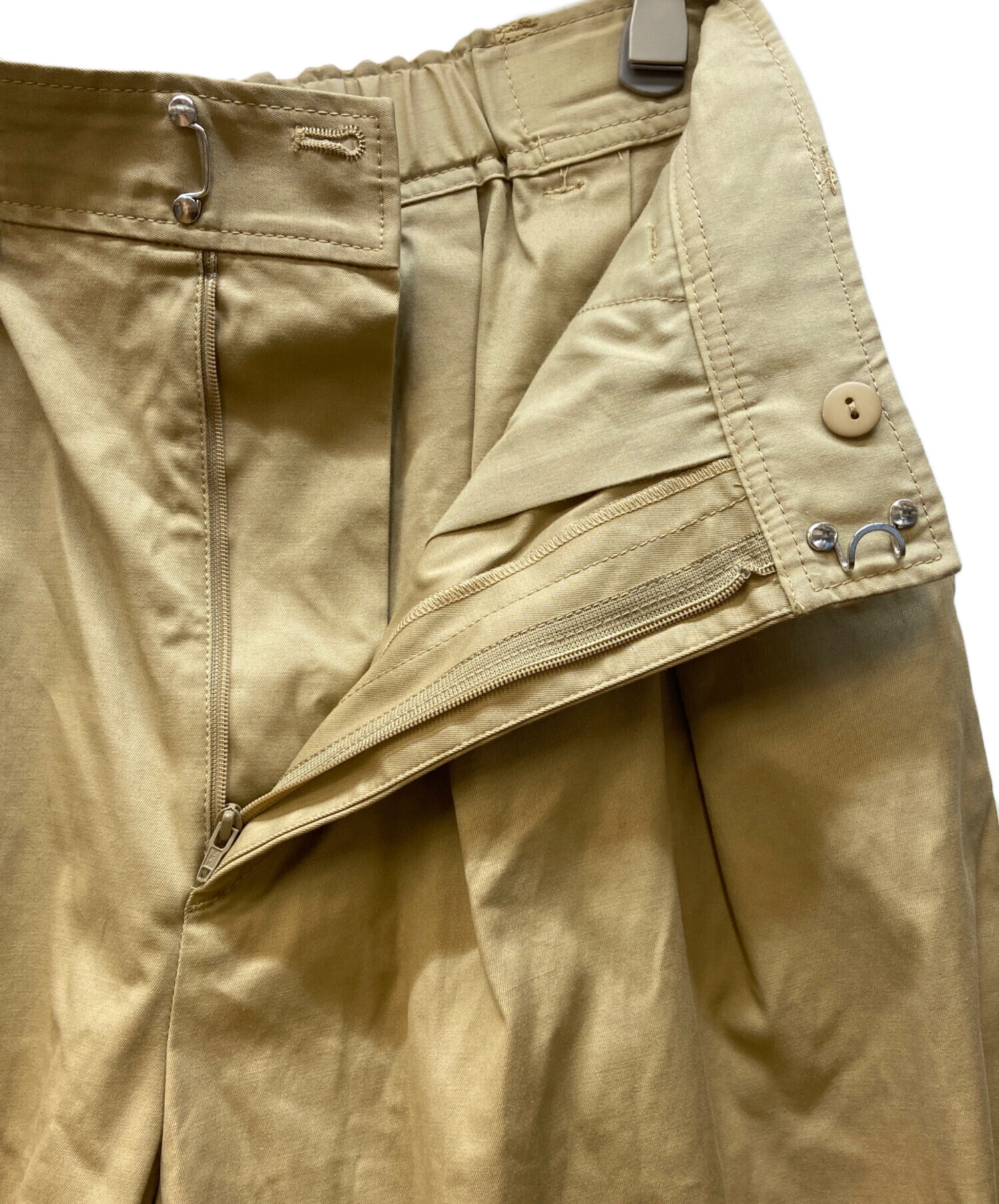 CADUNE新品タグ付きチノパンツ 中古・古着通販】CADUNE (カデュネ) ワイドタックチノパン ベージュ