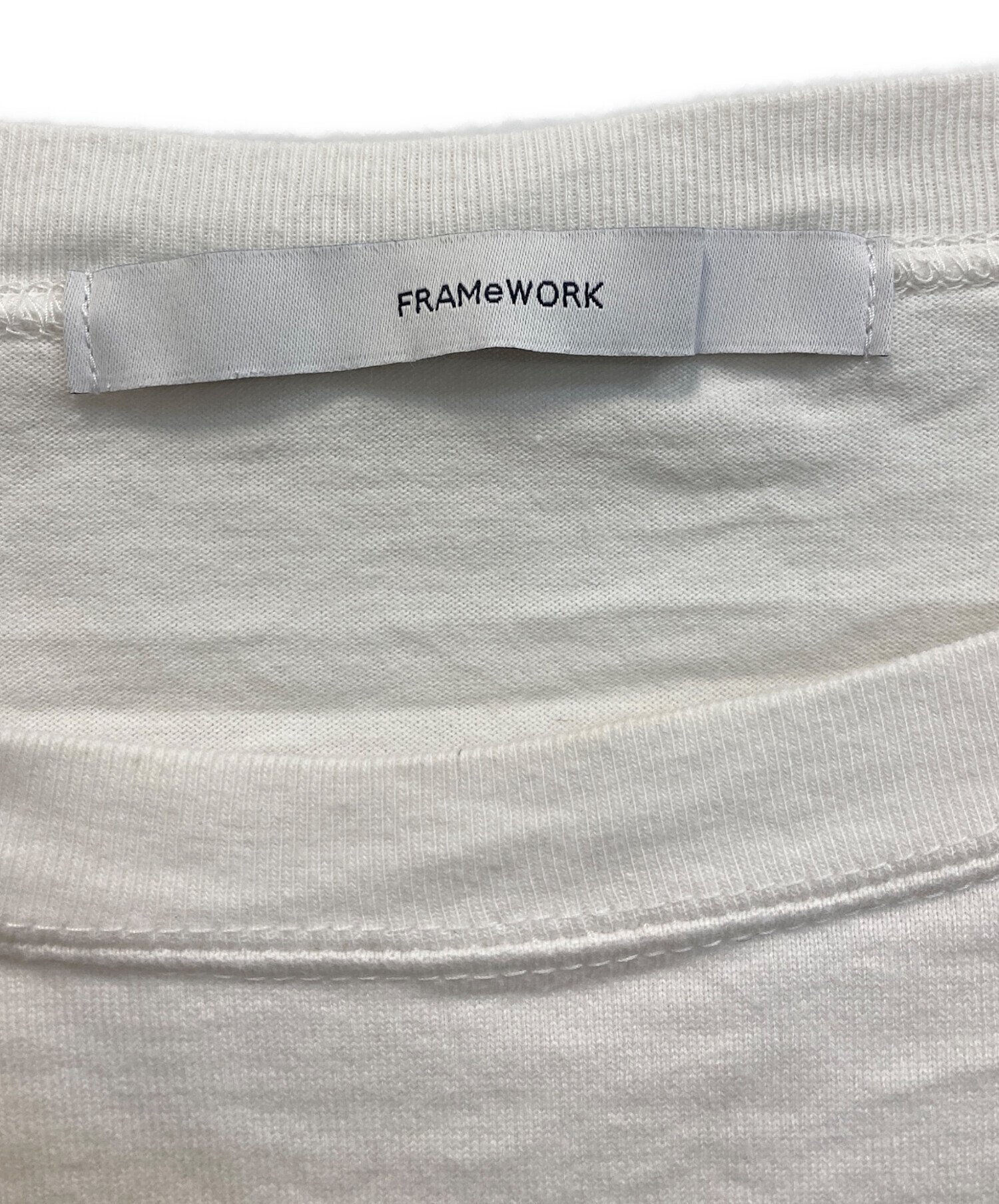 中古・古着通販】FRAMeWORK (フレームワーク) haru (ハル) ロゴTシャツ