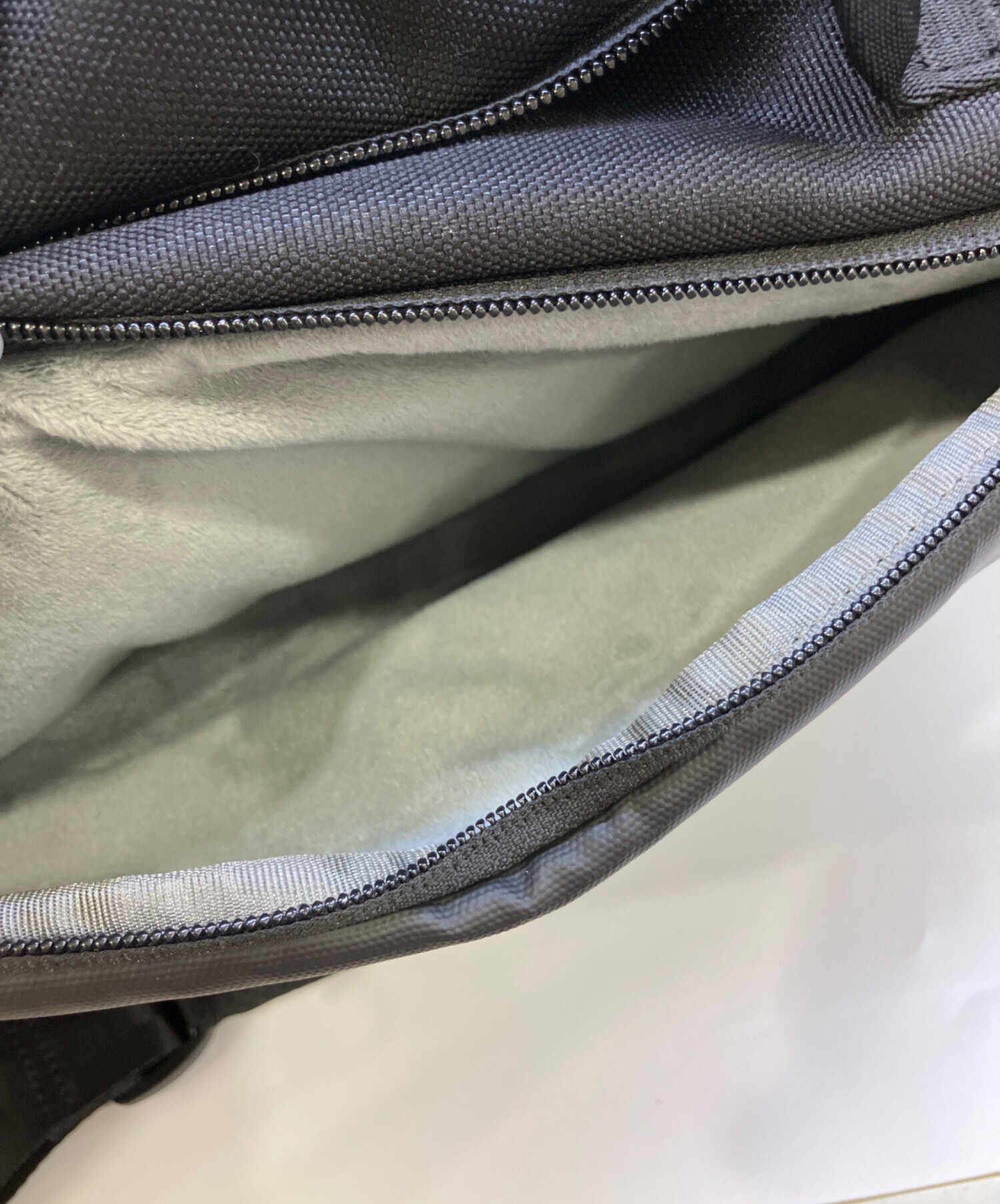 中古・古着通販】Incase (インケース) A.R.C. Duffle ブラック
