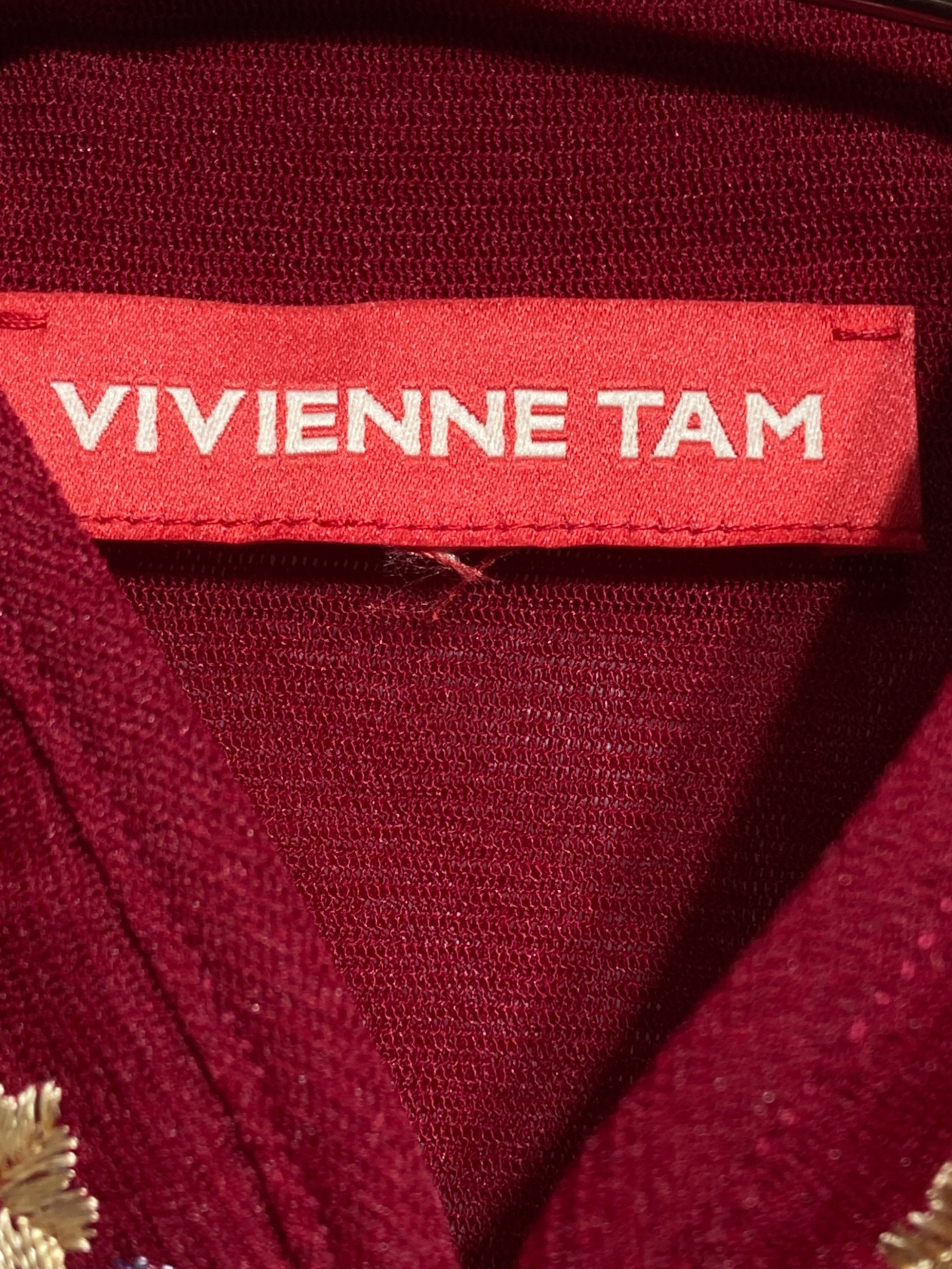 未使用♡VIVIEN TAM刺繍入りストレッチ トップス 中古・古着通販】VIVIENNE TAM (ヴィヴィアンタム) Multi flower