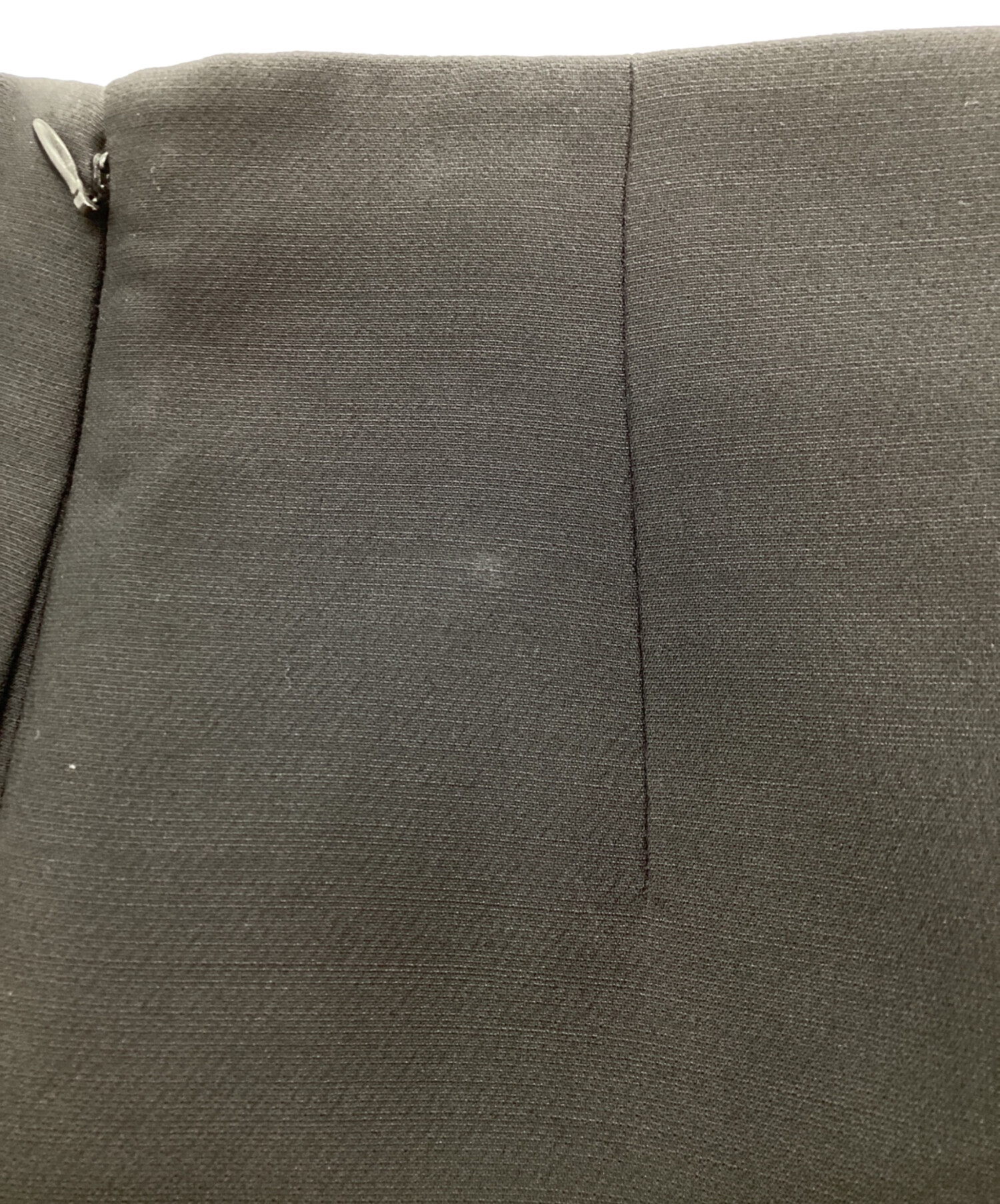 中古・古着通販】VALENTINO (ヴァレンティノ) Vロゴショートパンツ