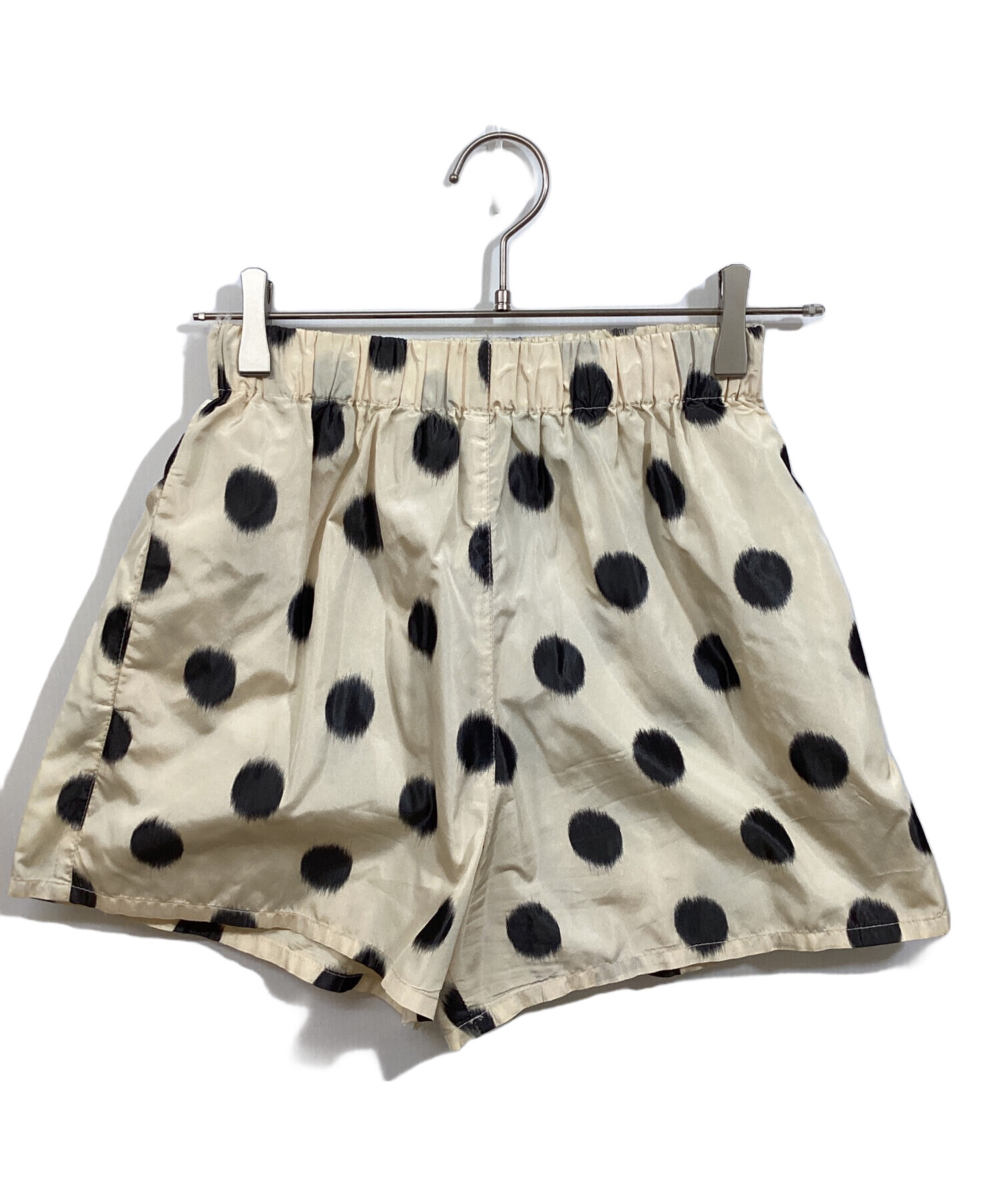 PRADA プラダ ベージュ ショートパンツ 中古・古着通販】PRADA (プラダ) シルクショートパンツ ベージュ