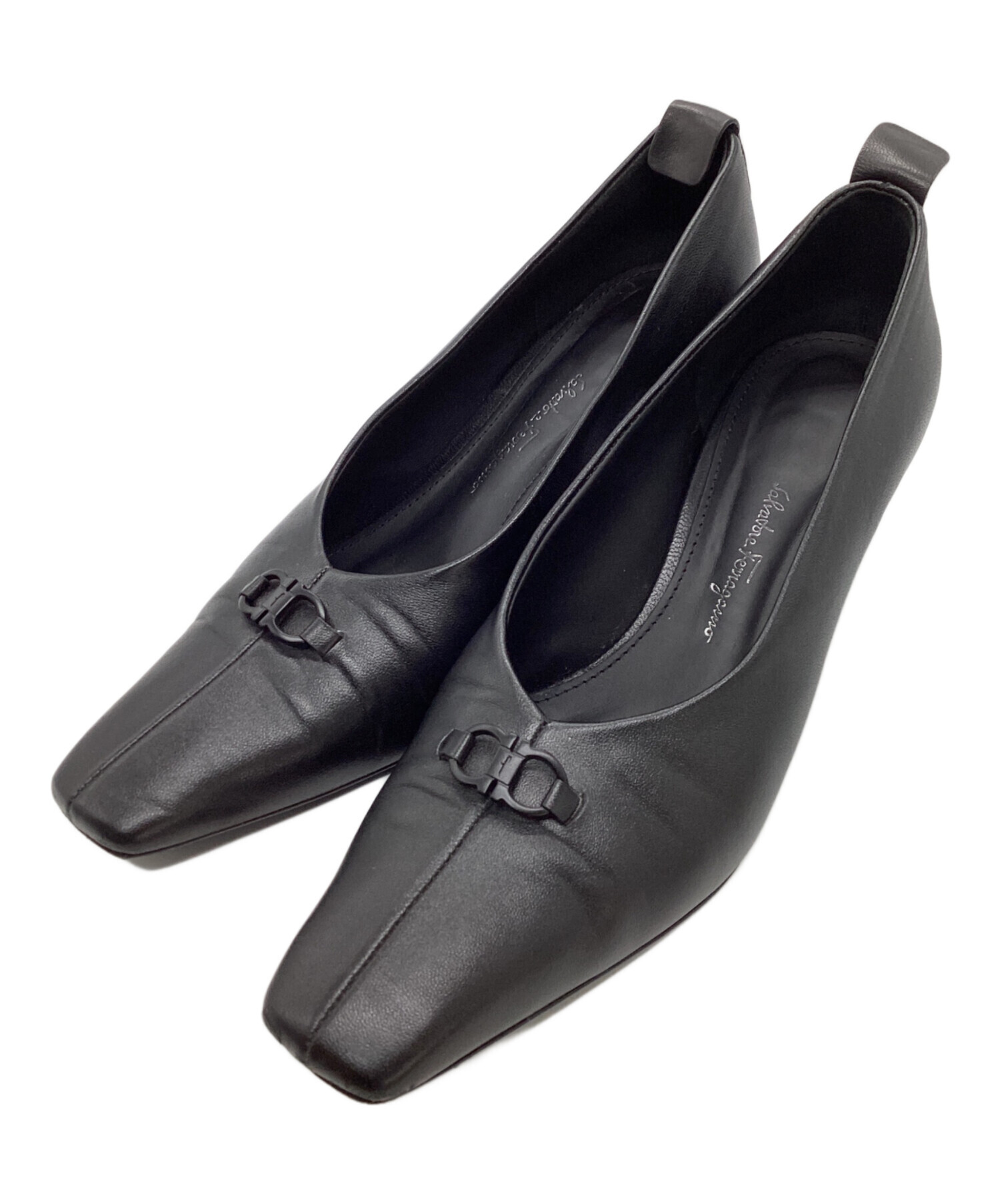 ☆サルヴァトーレフェラガモ！黒革パンプス！ Salvatore Ferragamo