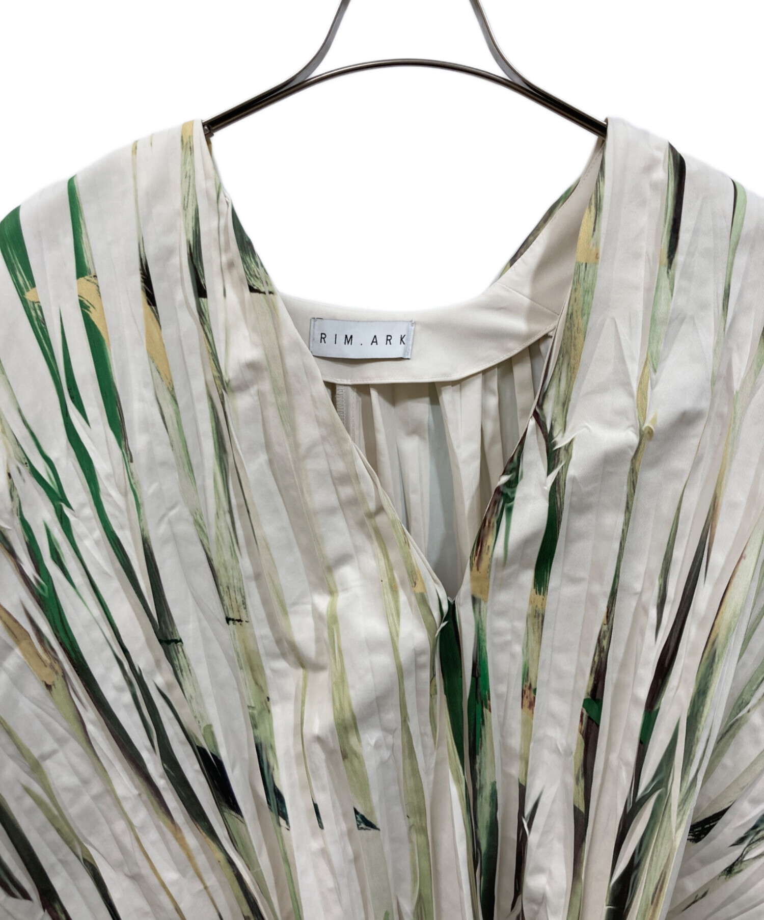 中古・古着通販】RIM.ARK (リムアーク) Movement pleats tops ベージュ