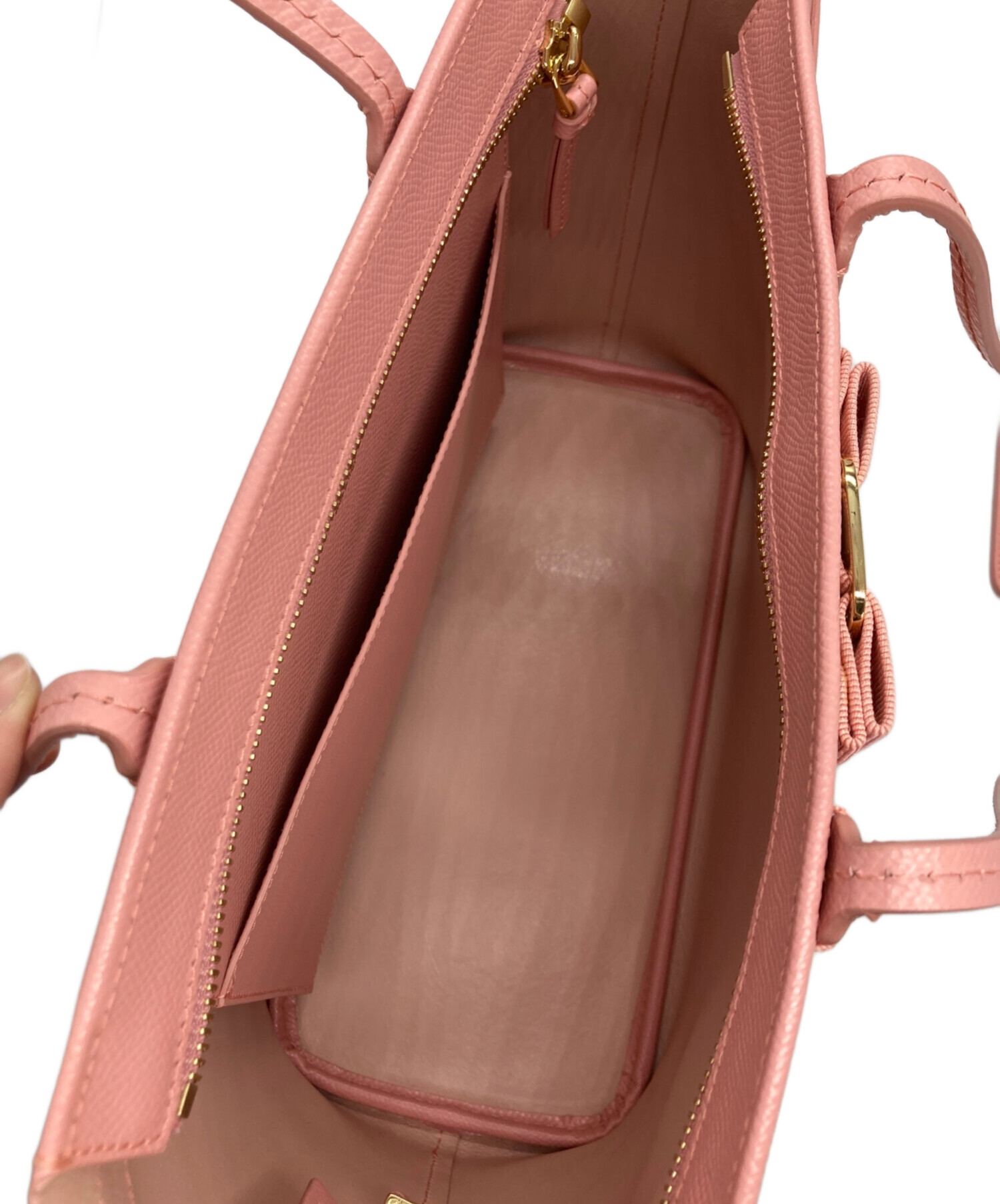 本物 サルヴァトーレ フェラガモ Salvatore Ferragamo パイル ショルダーバッグ トートバッグ ピンク ブラック バッグ 中古 中古・古着通販】Salvatore Ferragamo (サルヴァトーレ フェラガモ