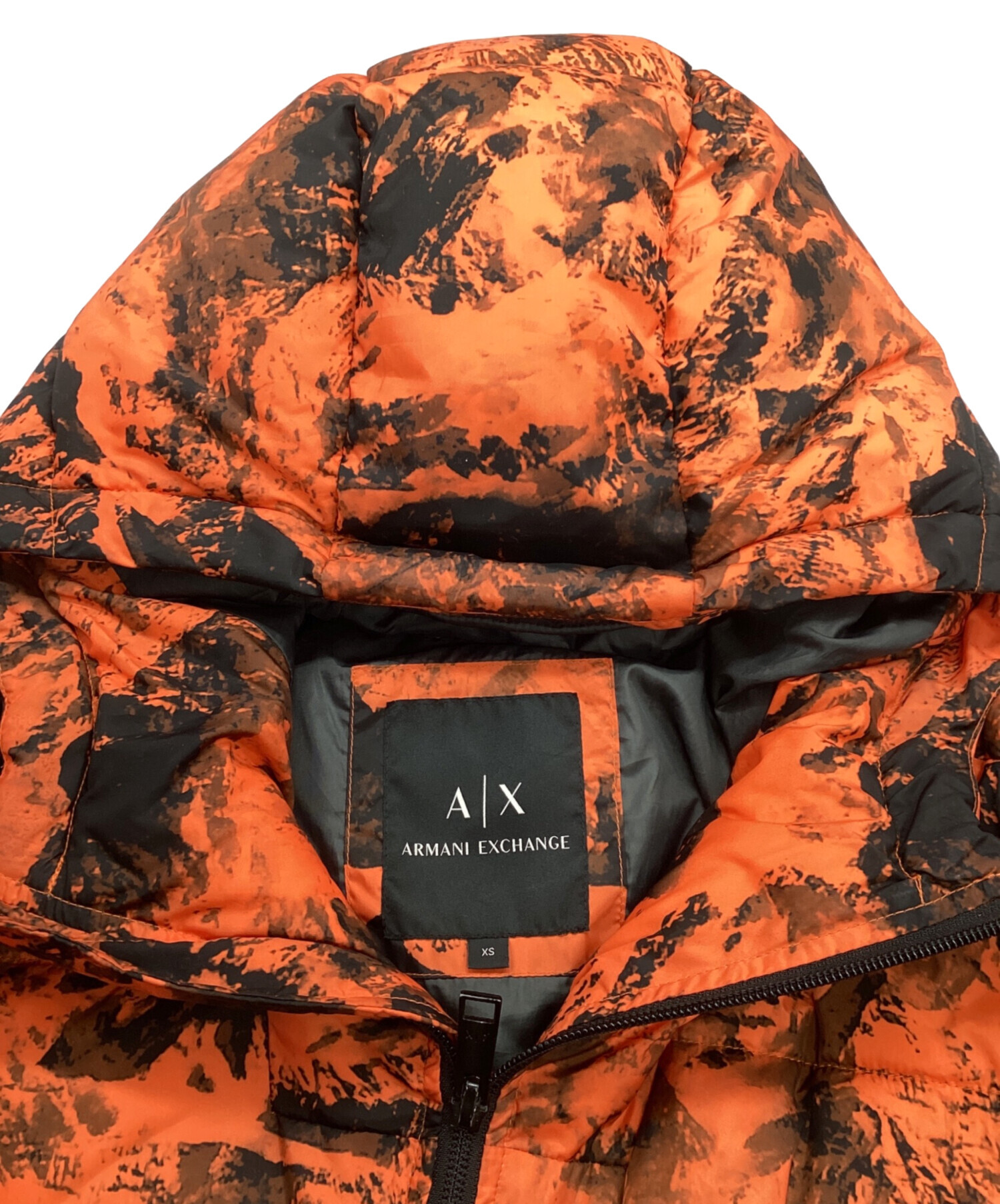ARMANI EXCHANGE ロゴ ダウンジャケット オレンジ 中古・古着通販】ARMANI EXCHANGE (アルマーニ エクスチェンジ) ダウン