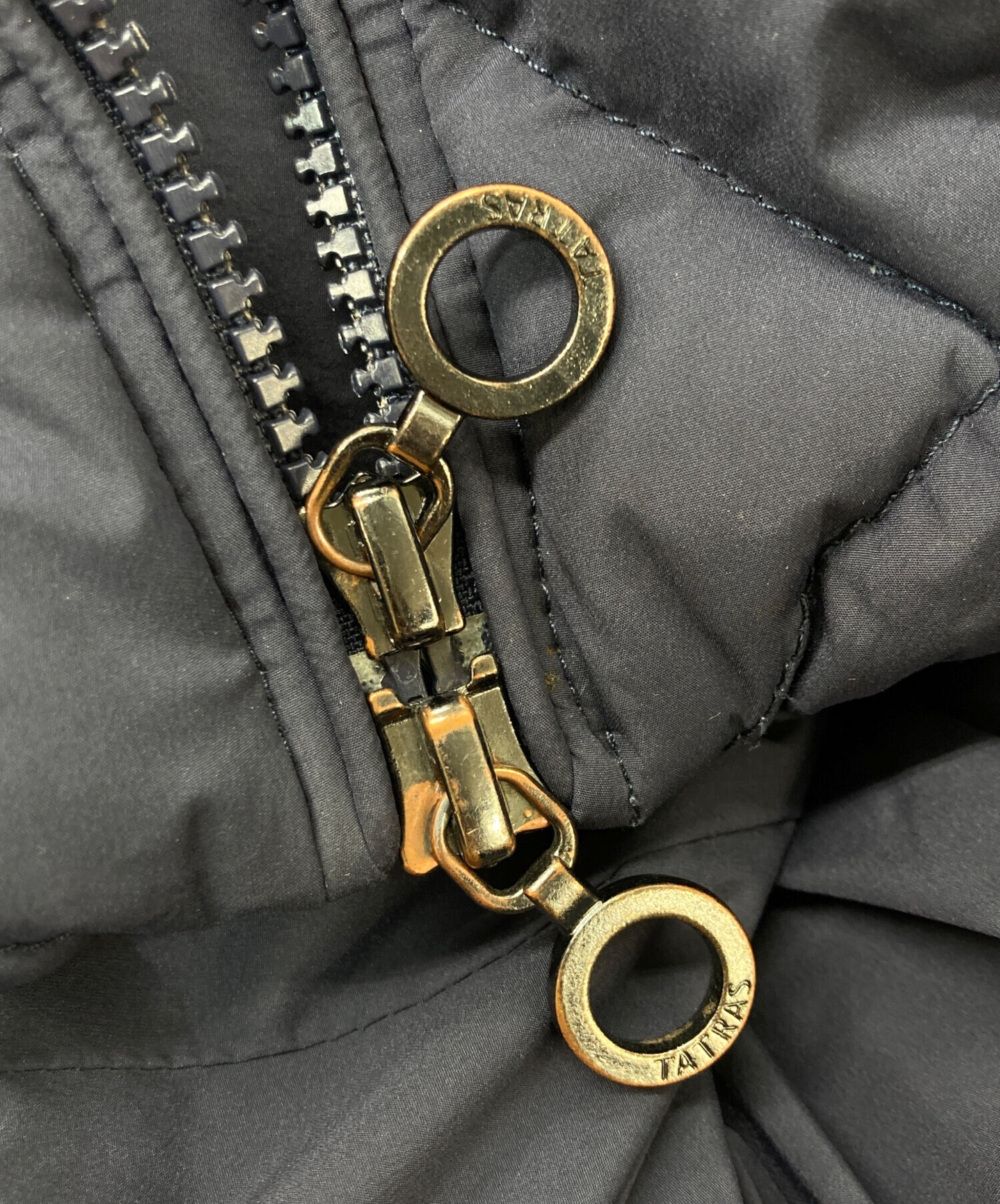 中古・古着通販】TATRAS (タトラス) キルティングラクーンファー付き 
