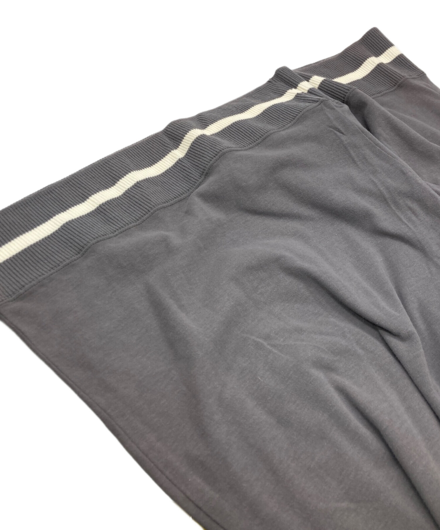 中古・古着通販】ISSEY MIYAKE (イッセイミヤケ) ハーフパンツ グレー