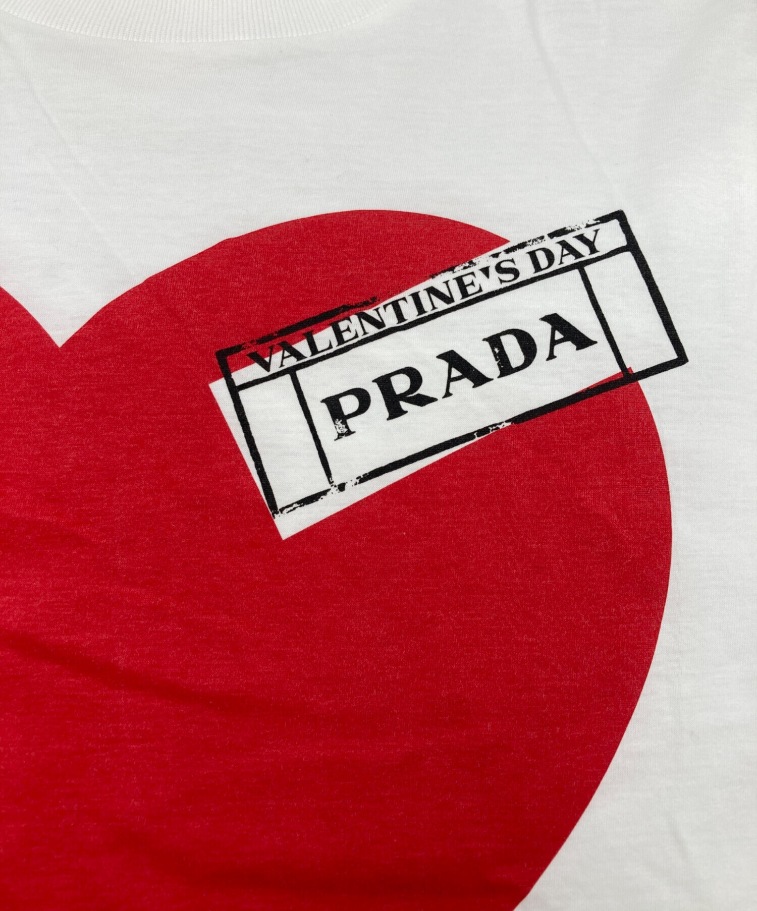 中古・古着通販】PRADA (プラダ) ハートロゴTシャツ ホワイト サイズ 中古・古着通販】PRADA (プラダ) ハートロゴTシャツ ホワイト サイズ