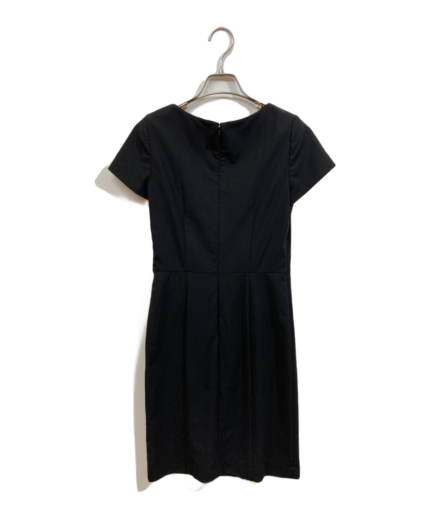 新品 Theory セオリー ワンピース ブラック 4 BETTY 2 黒 無地 中古・古着通販】theory (セオリー) ワンピース ブラック｜ブランド