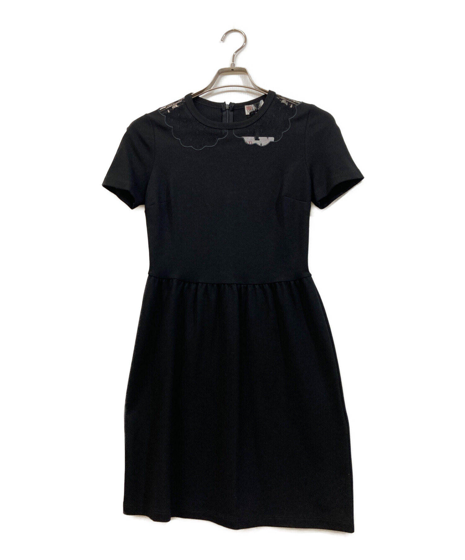 RED VALENTINO　レッドヴァンティノ 黒 ひざ丈ワンピース 半袖 中古・古着通販】RED VALENTINO (レッドヴァレンティノ) ワンピース