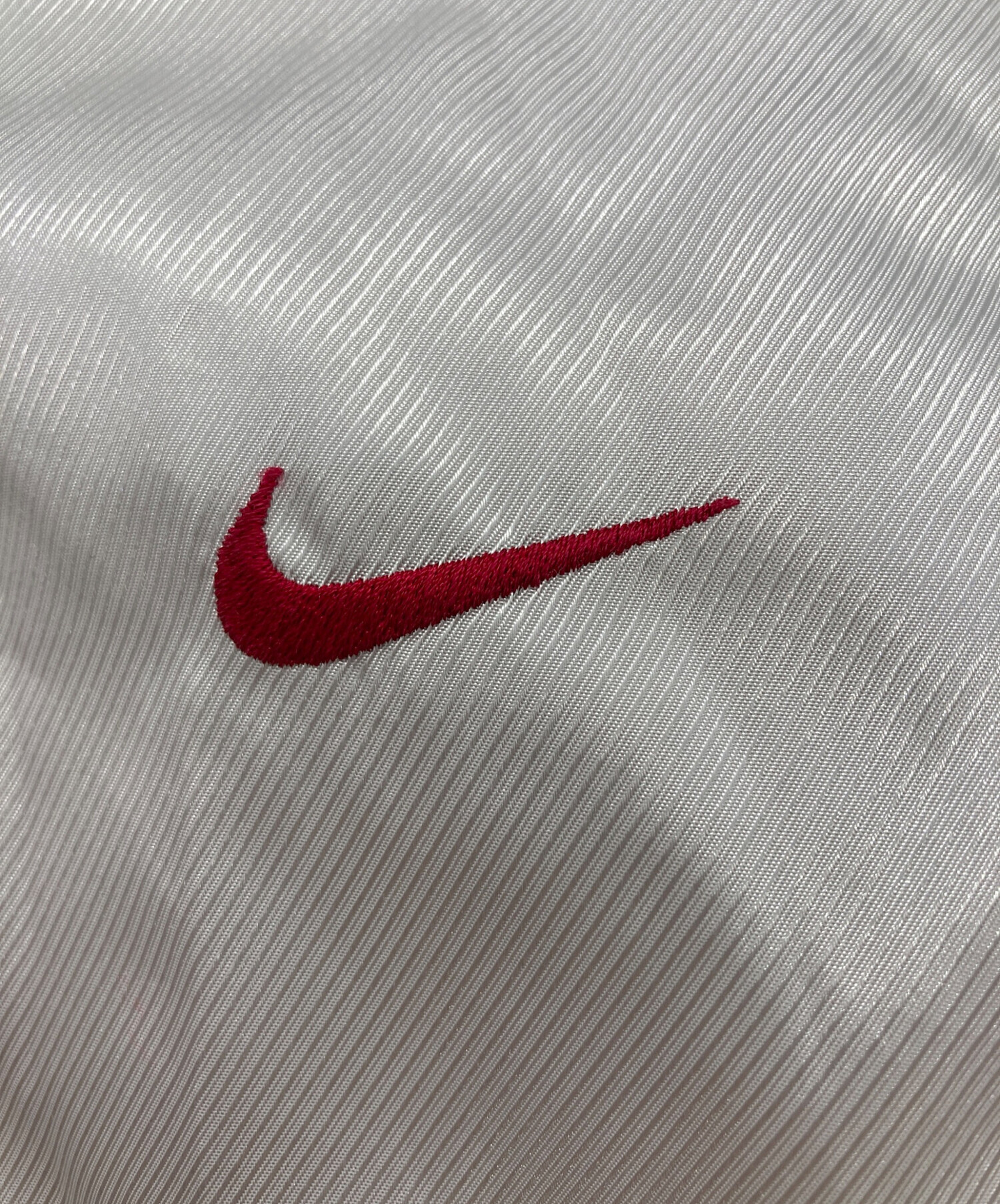 中古・古着通販】NIKE (ナイキ) ジップアップジャケット シルバー