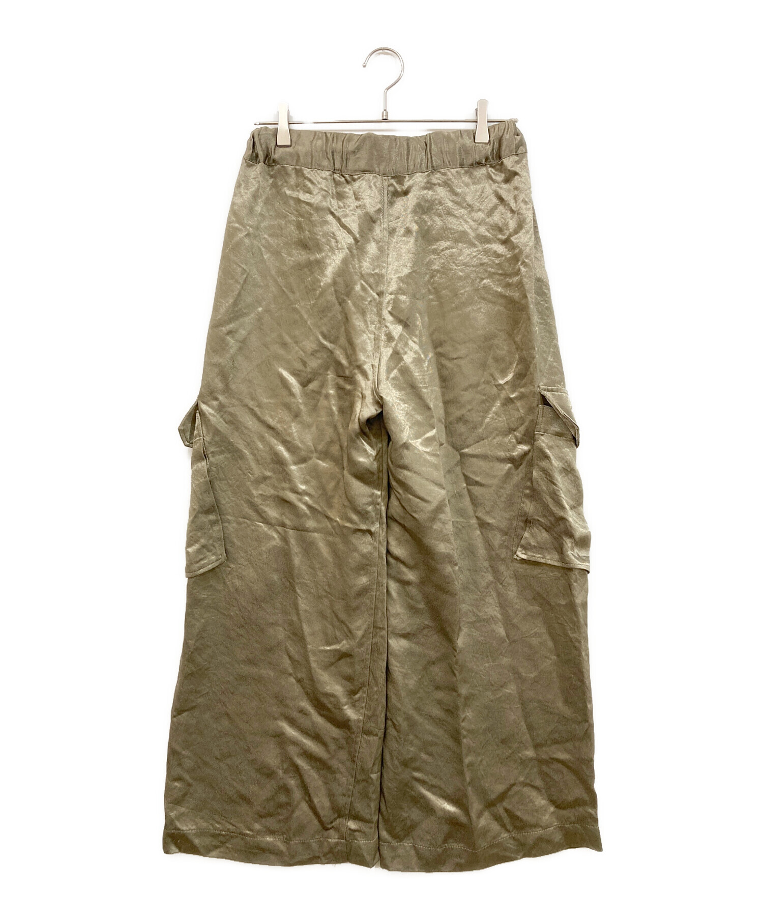 BEARDSLEY ワークパンツ カーキ色 中古・古着通販】BEARDSLEY (ビアズリー) 大人カーゴパンツサテン長