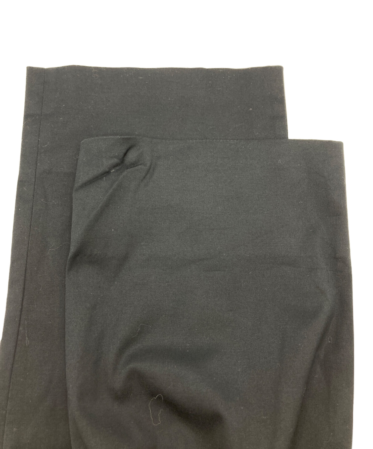 ISSEY MIYAKE スラックス ブラック 中古・古着通販】ISSEY MIYAKE (イッセイミヤケ) スラックス ブラック