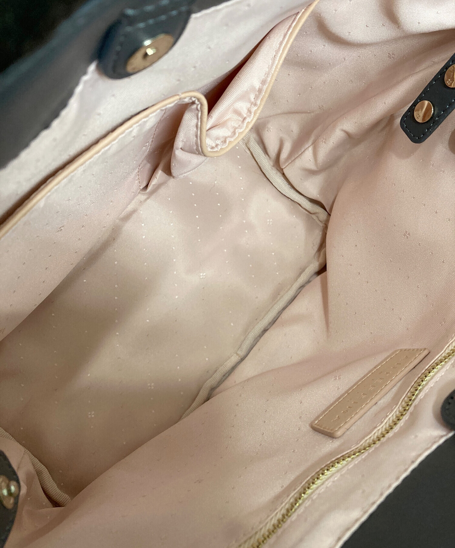 1円 超美品 アンテプリマ ミスト トートバッグ オフホワイト CP489 デイリートートをアップデート公式アンテプリマ オンラインストア