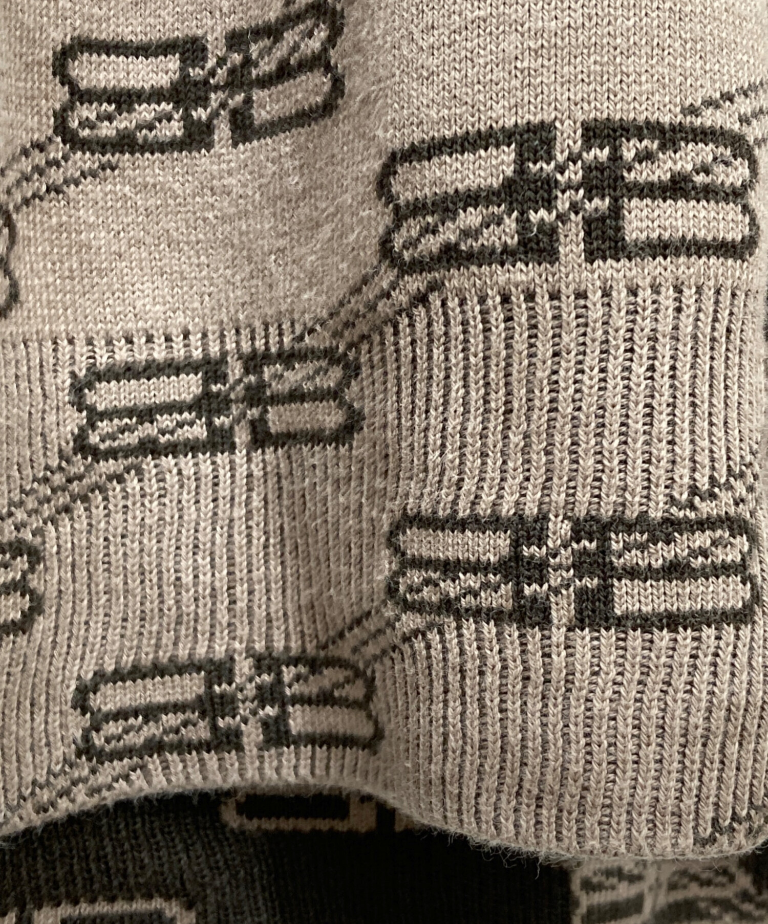 中古・古着通販】BALENCIAGA (バレンシアガ) BBモノグラムニット 中古・古着通販】BALENCIAGA (バレンシアガ) BBモノグラムニット