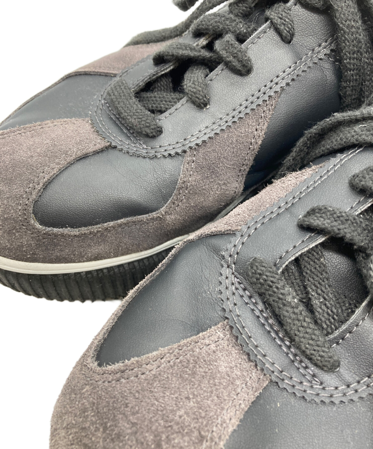 【美品✨】オニツカタイガー デレシティ スニーカー グレー1183A386 中古・古着通販】Onitsuka Tiger (オニツカタイガー) DELECITY