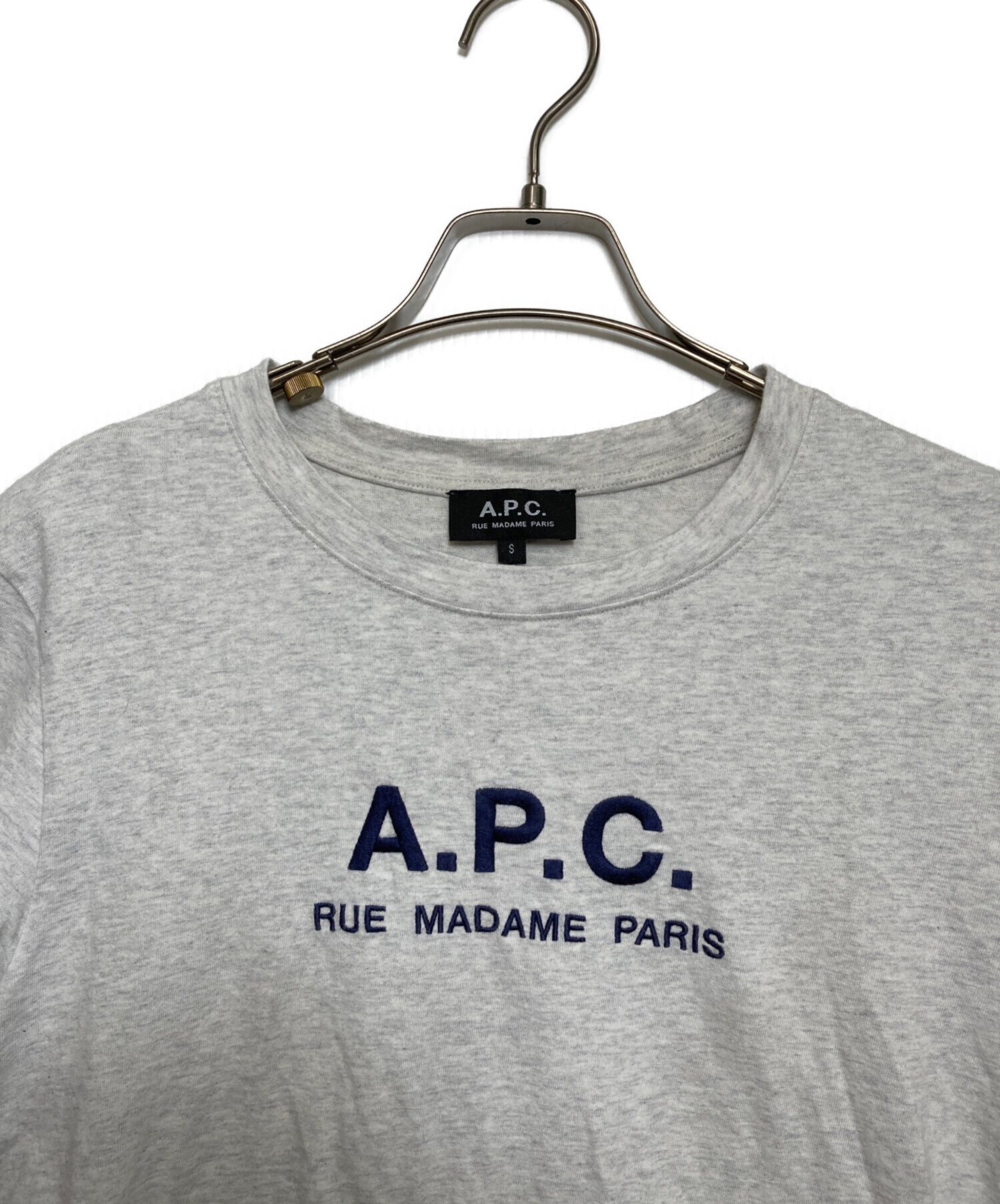 A.P.C. ロゴ刺繍 Tシャツ ホワイトグレー❗️ 中古・古着通販】A.P.C. (アーペーセー) 刺繍ロゴTシャツ グレー