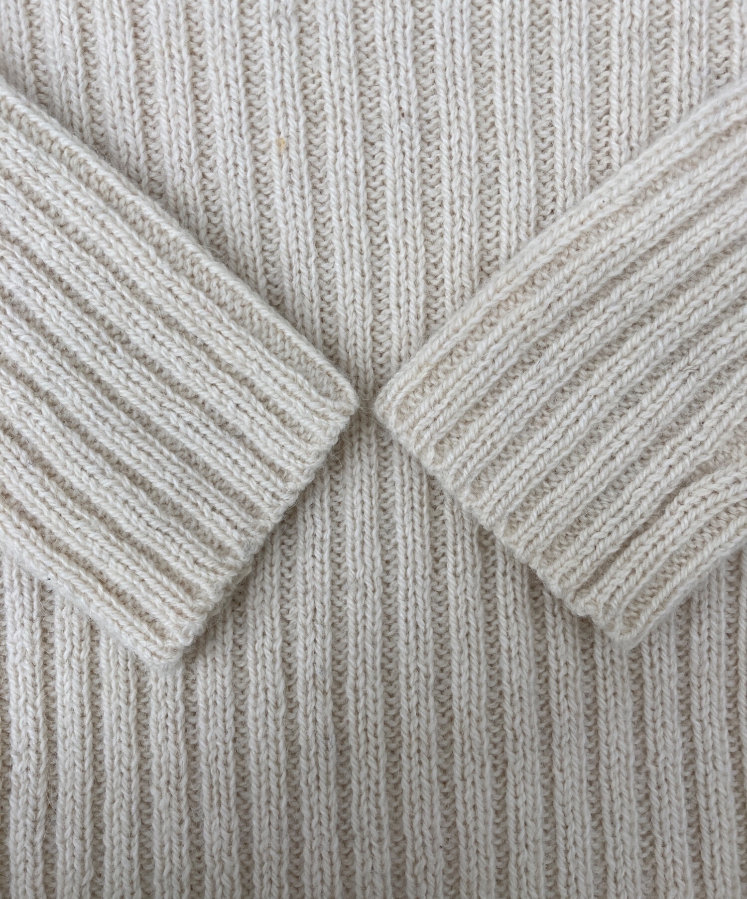 未使用品　PRADA ベージュ ニットセーター　サイズ40 PRADA - PRADA プラダ ニット・セーター 40(M位) ベージュ 【古着