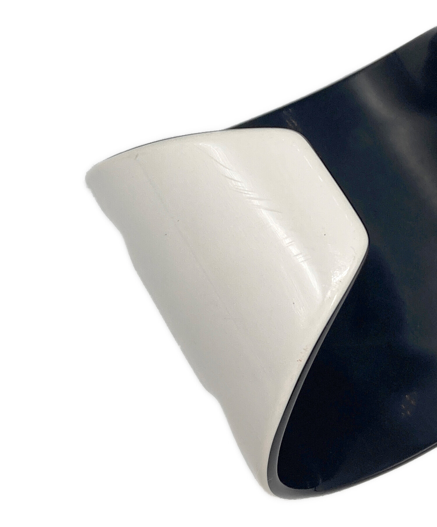 正規直営店購入 CHANEL シャネル ホワイト ロゴ バングル 正規直営店購入 CHANEL シャネル ホワイト ロゴ バングル 正規直営店