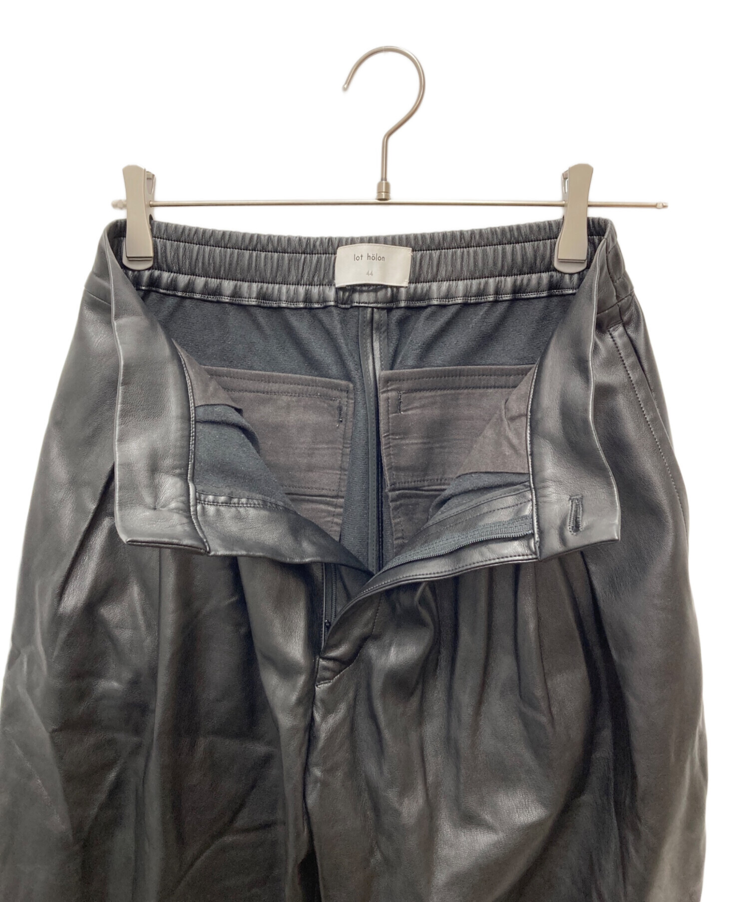 中古・古着通販】lot holon (ロット ホロン) フェイクレザーパンツ