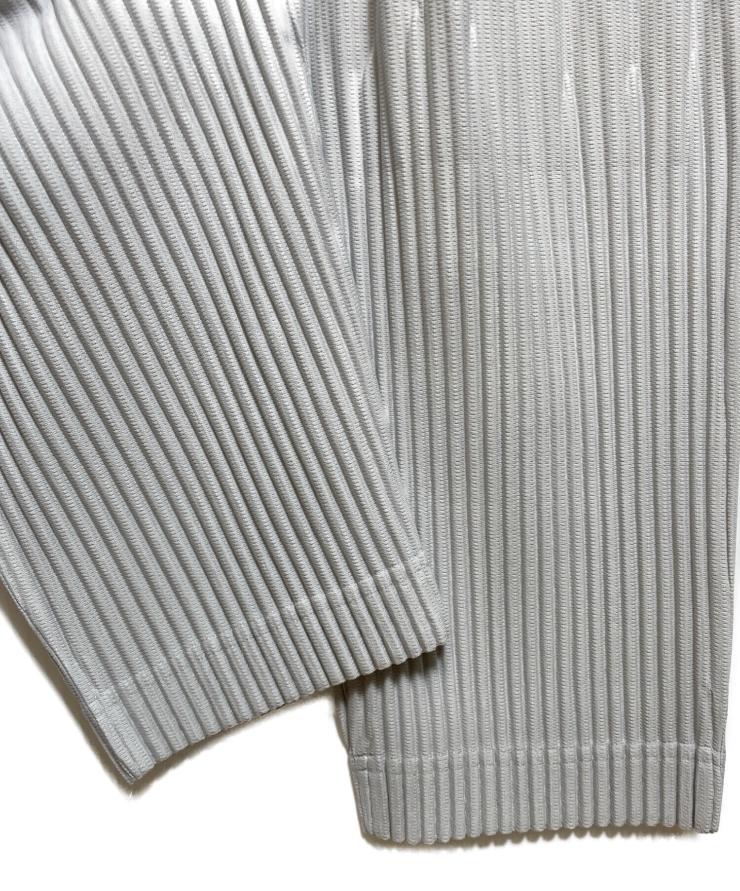 新品未使用　HOMME PLISSE グレー パンツ 中古・古着通販】HOMME PLISSE ISSEY MIYAKE (オム プリッセ イッセイ