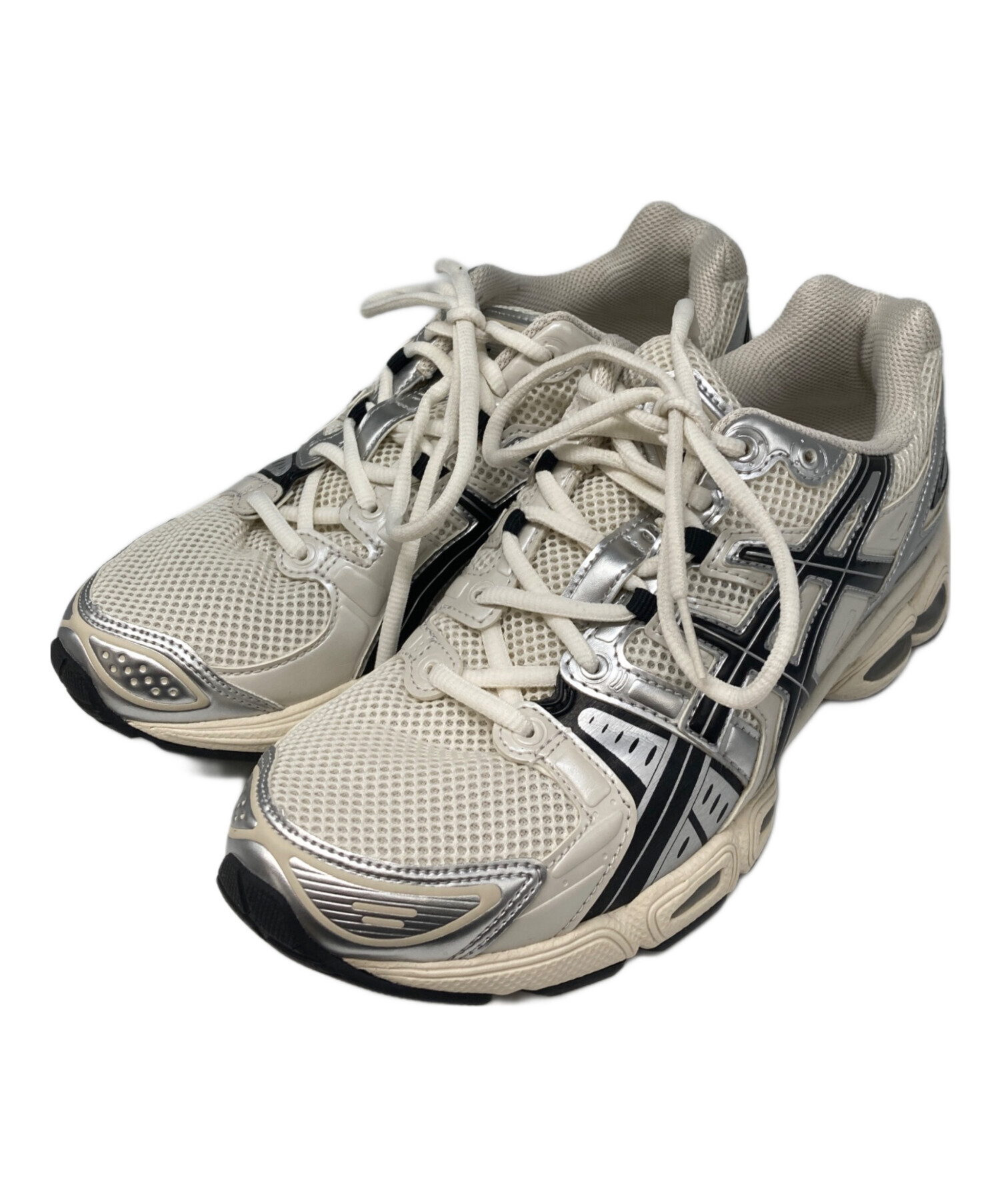 中古・古着通販】asics (アシックス) GEL-NIMBUS 9 ホワイト サイズ