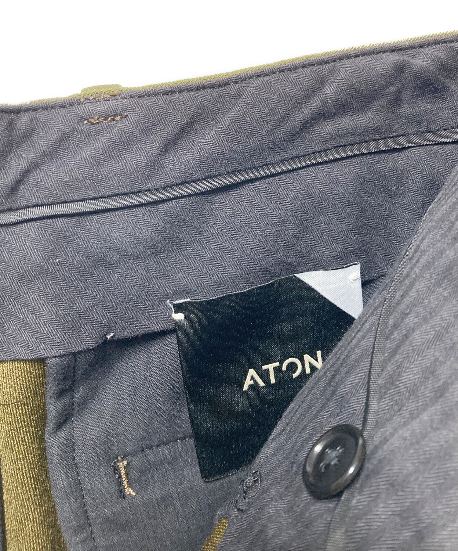 中古・古着通販】ATON (エイトン) BASIC PANTS カーキ サイズ:4