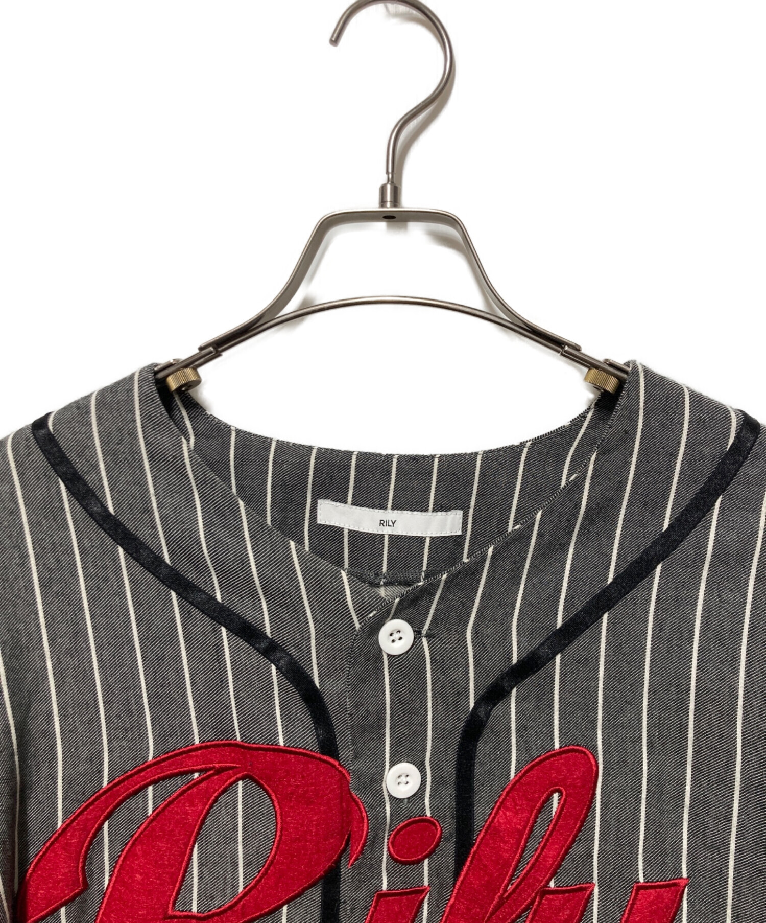 RILY 未開封Tシャツ 中古・古着通販】RILY (リリー) ベースボールシャツ グレー サイズ